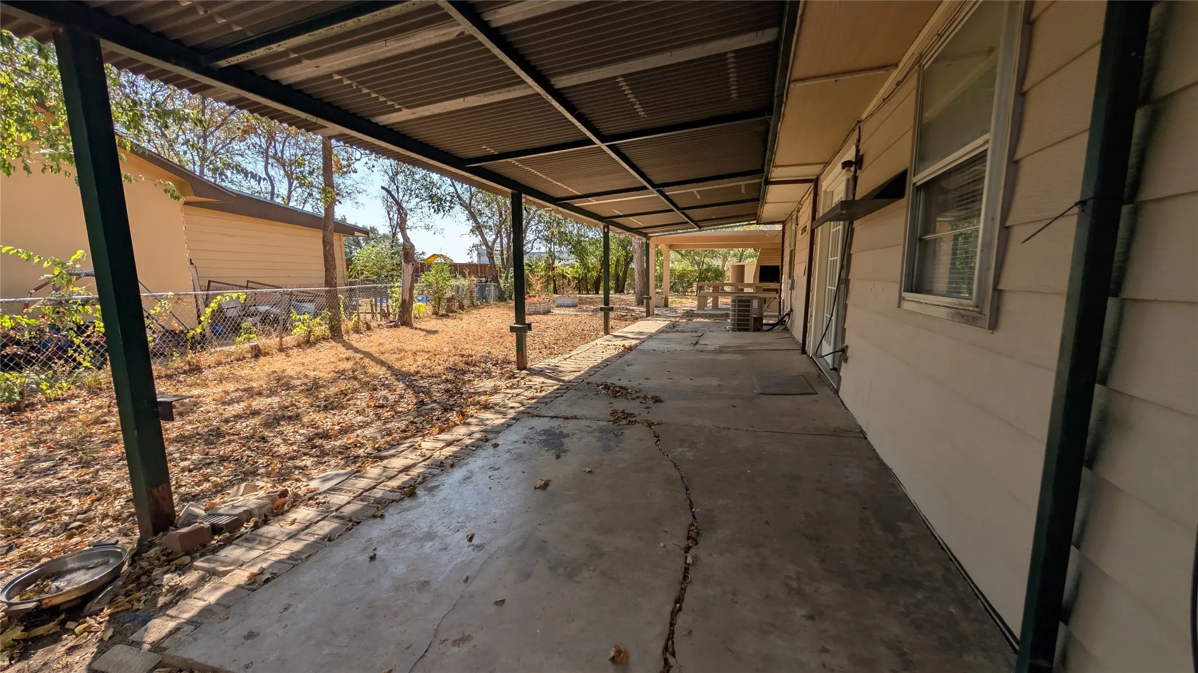 Single Family Residence For Rent in Denton County , 514 Campbell Lane, Denton, Texas 76209, 3 Bedroom, 2 Bathroom, Garage spaces, 1,480 Sqft, built in 1960, mls#21394136, Real Estate Agent in Denton, Homes For Rent in Denton county, Homes For Rent in Denton, Realtor in Denton Texas, Real Estate Brokerage Independent Realty Texas, Luminita Cordes Realtor