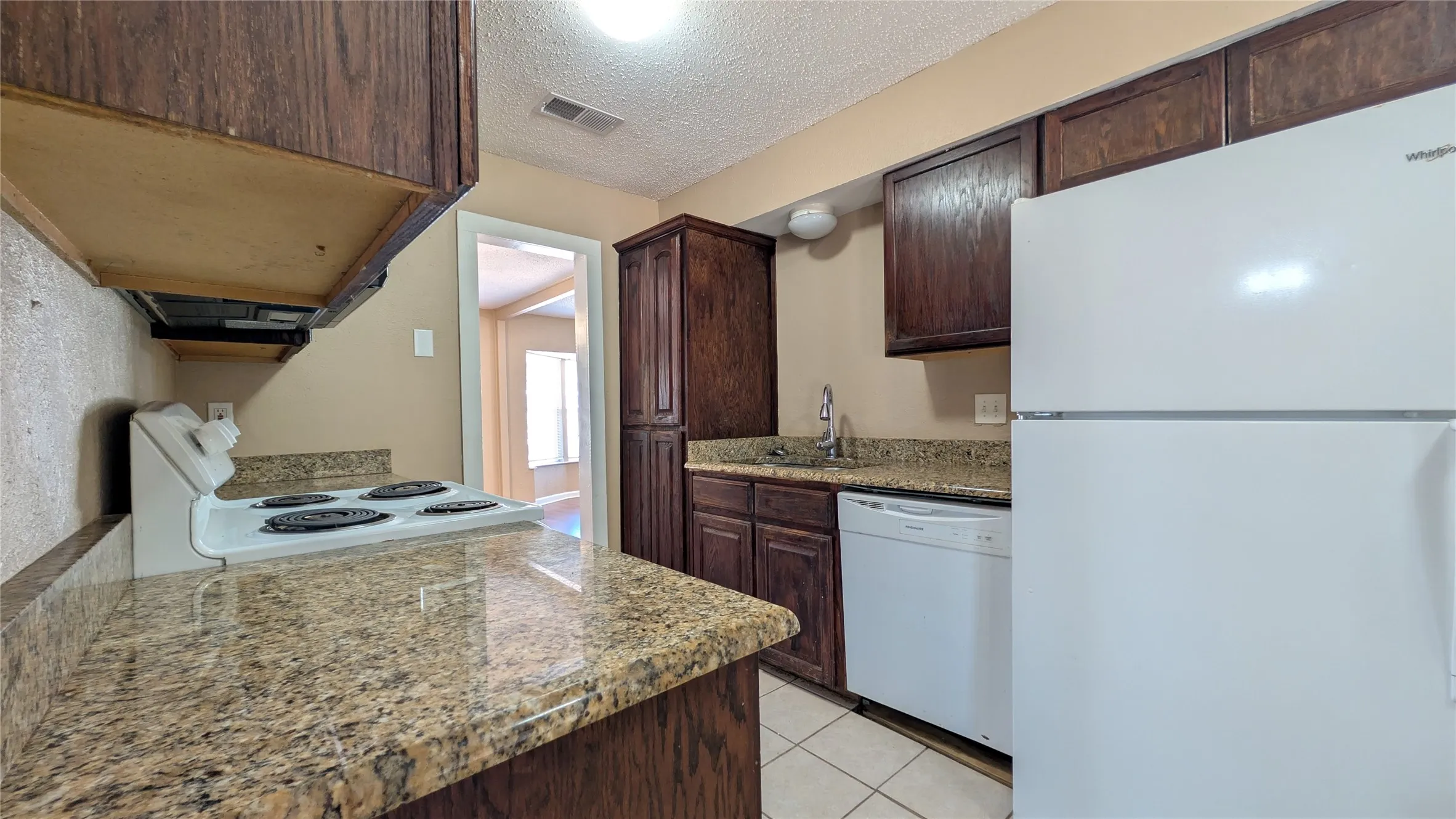 Single Family Residence For Rent in Denton County , 514 Campbell Lane, Denton, Texas 76209, 3 Bedroom, 2 Bathroom, Garage spaces, 1,480 Sqft, built in 1960, mls#21394136, Real Estate Agent in Denton, Homes For Rent in Denton county, Homes For Rent in Denton, Realtor in Denton Texas, Real Estate Brokerage Independent Realty Texas, Luminita Cordes Realtor