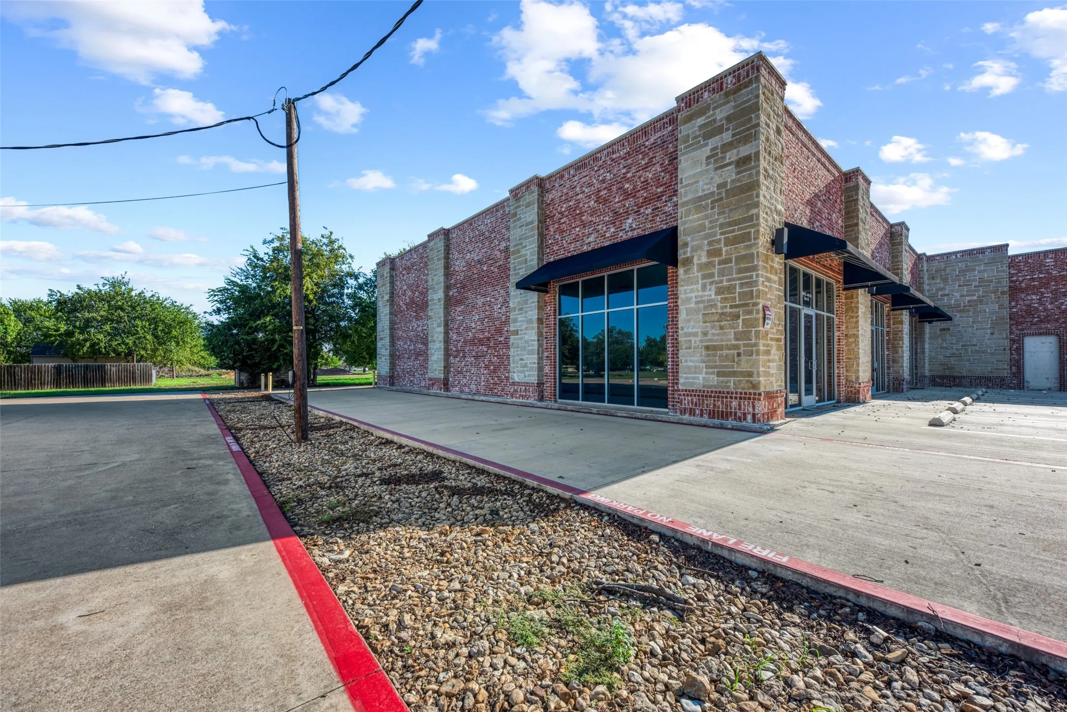Retail For Rent in Lampasas County , 1009 E 4th Street C, D, E, Lampasas, Texas 76550, 0, 0, Garage spaces, 0 Sqft, built in 2024, mls#21393284, Real Estate Agent in Lampasas, Homes For Rent in Lampasas county, Homes For Rent in Lampasas, Realtor in Lampasas Texas, Real Estate Brokerage Independent Realty Texas, Luminita Cordes Realtor