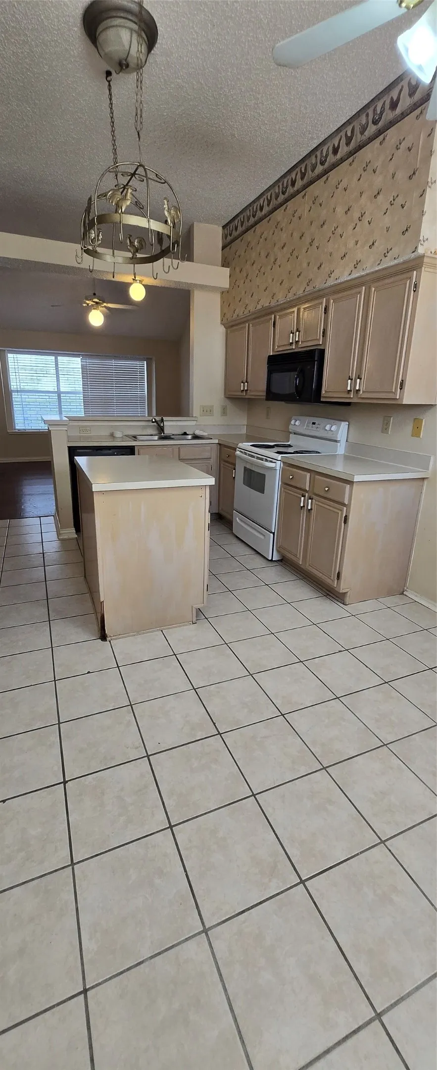 Single Family Residence For Rent in Collin County , 6941 Hickory Creek, Plano, Texas 75023, 3 Bedroom, 2 Bathroom, 2 Garage spaces, 1,612 Sqft, built in 1991, mls#21394139, Real Estate Agent in Plano, Homes For Rent in Collin county, Homes For Rent in Plano, Realtor in Plano Texas, Real Estate Brokerage Independent Realty Texas, Luminita Cordes Realtor