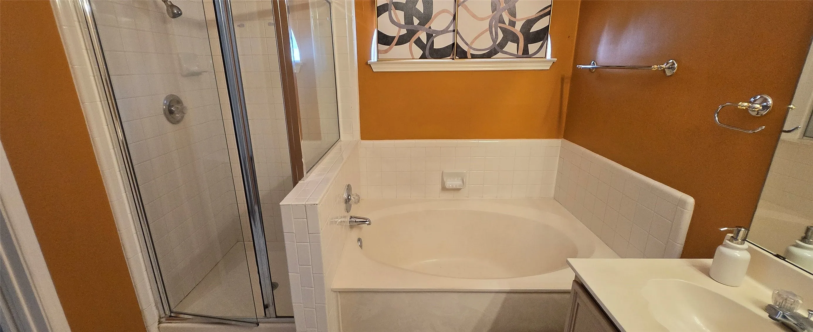 Single Family Residence For Rent in Collin County , 6941 Hickory Creek, Plano, Texas 75023, 3 Bedroom, 2 Bathroom, 2 Garage spaces, 1,612 Sqft, built in 1991, mls#21394139, Real Estate Agent in Plano, Homes For Rent in Collin county, Homes For Rent in Plano, Realtor in Plano Texas, Real Estate Brokerage Independent Realty Texas, Luminita Cordes Realtor