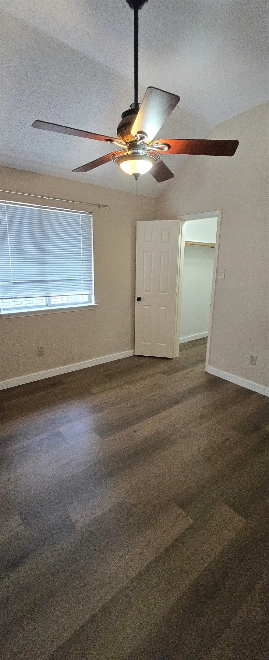 Single Family Residence For Rent in Collin County , 6941 Hickory Creek, Plano, Texas 75023, 3 Bedroom, 2 Bathroom, 2 Garage spaces, 1,612 Sqft, built in 1991, mls#21394139, Real Estate Agent in Plano, Homes For Rent in Collin county, Homes For Rent in Plano, Realtor in Plano Texas, Real Estate Brokerage Independent Realty Texas, Luminita Cordes Realtor