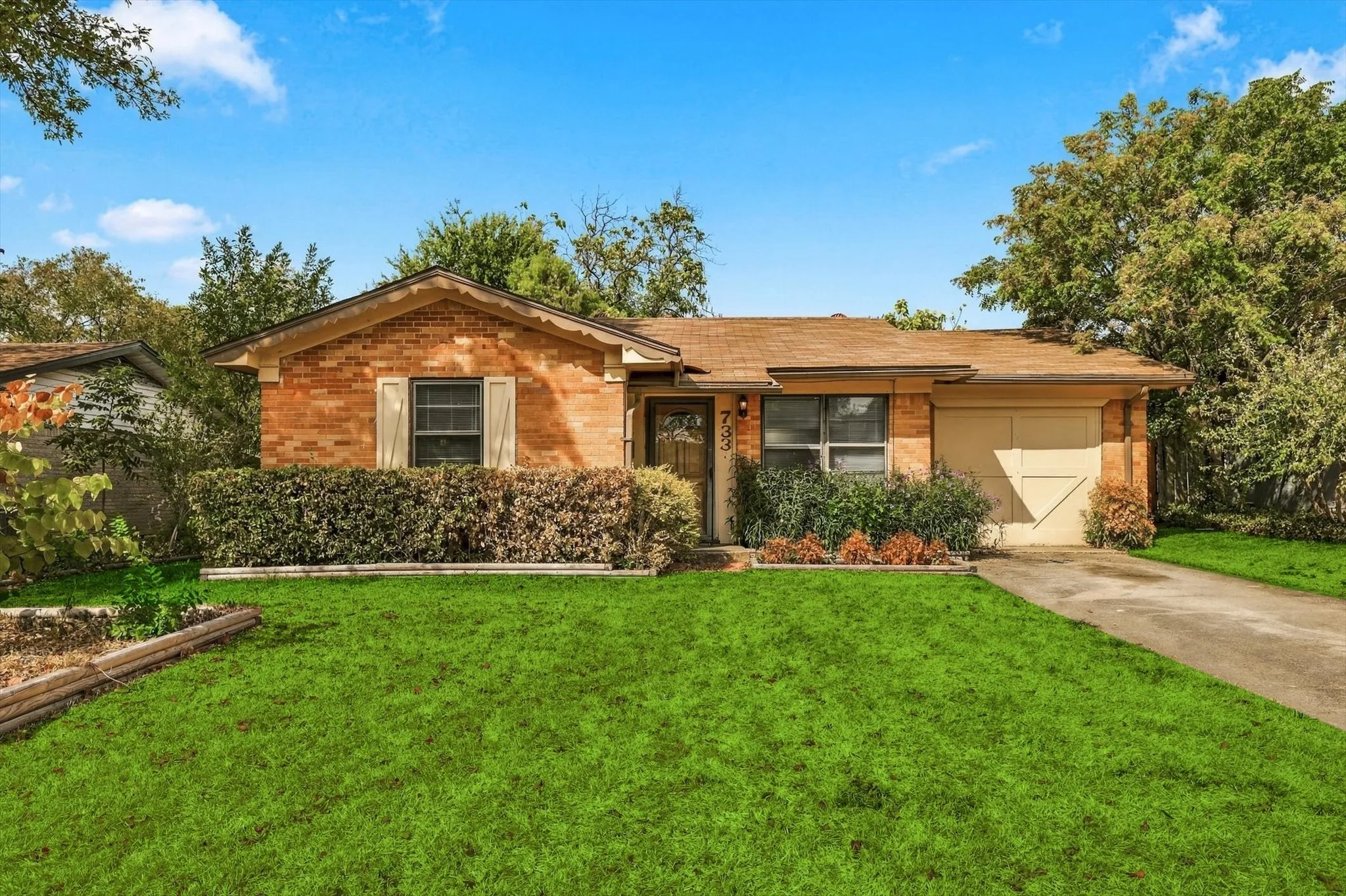 Single Family Residence For Sale