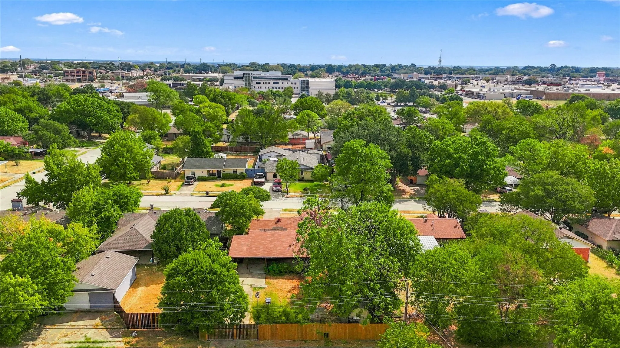 Single Family Residence For Sale in Dallas County , 733 Red Mill Lane, Mesquite, Texas 75149, 3 Bedroom, 1 Bathroom, Garage spaces, 1,289 Sqft, built in 1958, mls#21394143, Real Estate Agent in Mesquite, Homes For Sale in Dallas county, Homes For Sale in Mesquite, Realtor in Mesquite Texas, Real Estate Brokerage Independent Realty Texas, Luminita Cordes Realtor