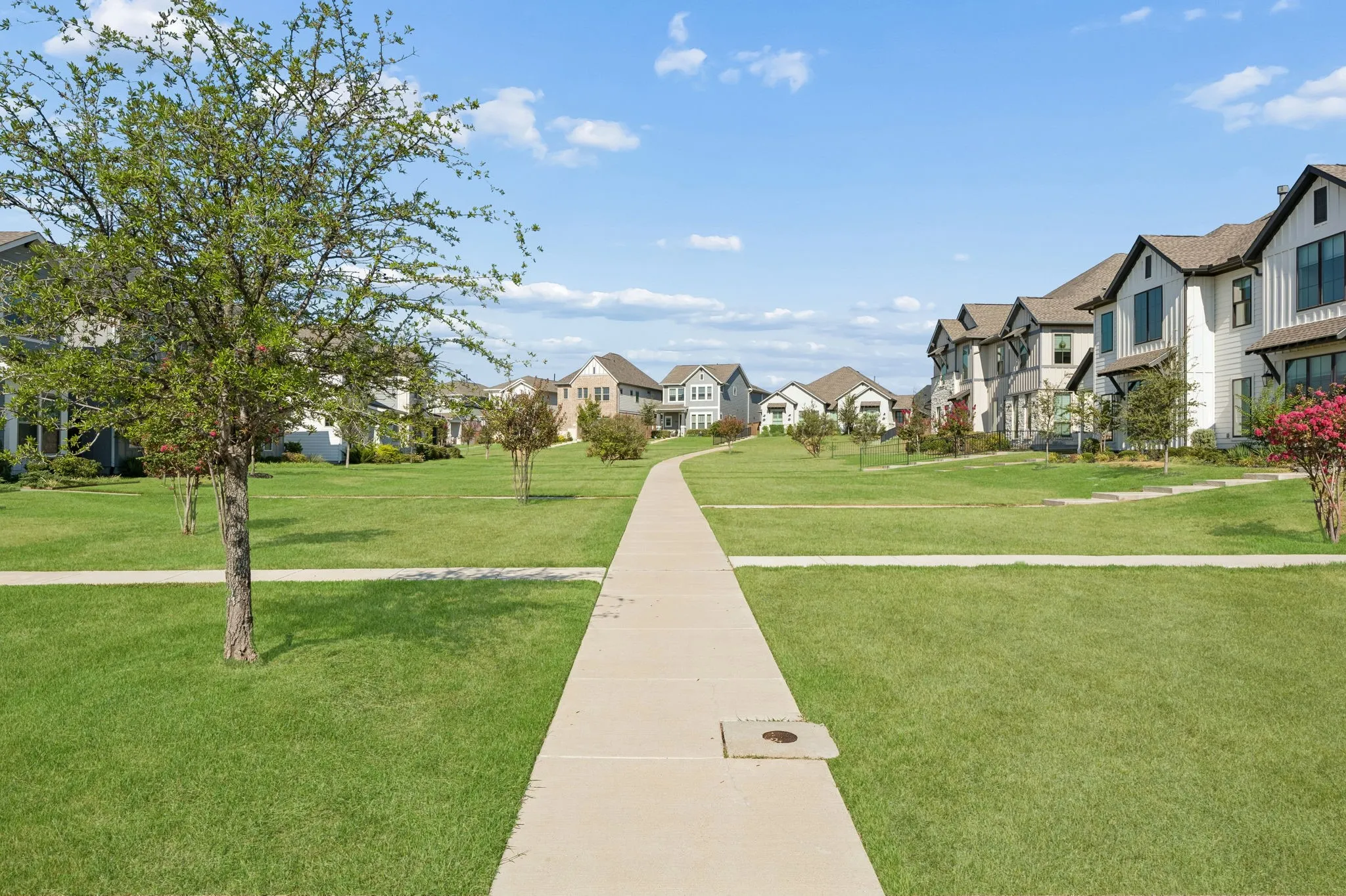 Single Family Residence For Sale in Parker County , 2216 Drake Street, Fort Worth, Texas 76008, 3 Bedroom, 2 Bathroom, 2 Garage spaces, 2,140 Sqft, built in 2022, mls#21390822, Real Estate Agent in Fort Worth, Homes For Sale in Parker county, Homes For Sale in Fort Worth, Realtor in Fort Worth Texas, Real Estate Brokerage Independent Realty Texas, Luminita Cordes Realtor