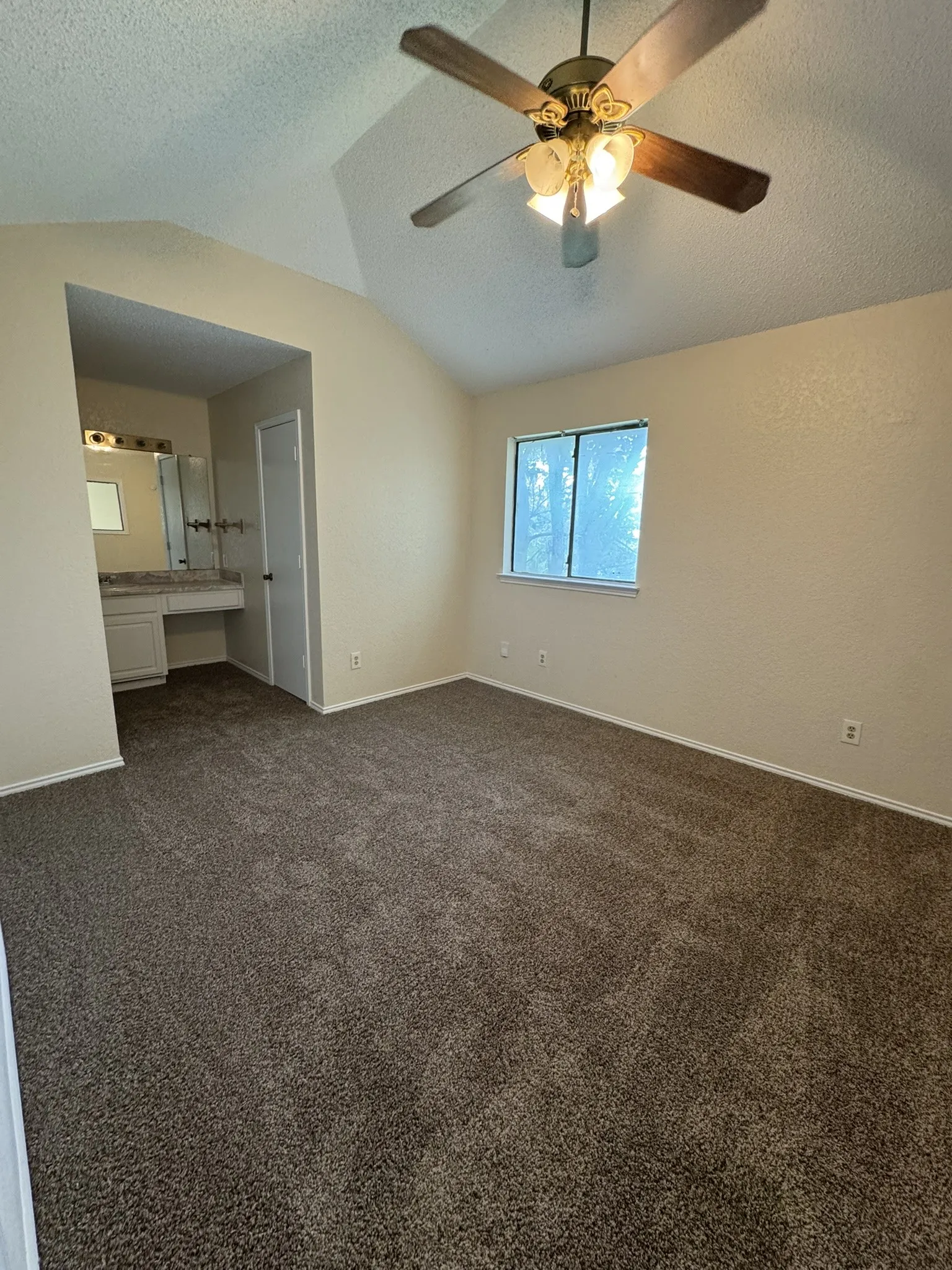 Duplex For Sale in Tarrant County , 4524 Halyard Court 4524&4528, Fort Worth, Texas 76135, 6 Bedroom, 6 Bathroom, 4 Garage spaces, 0 Sqft, built in 1985, mls#21394147, Real Estate Agent in Fort Worth, Homes For Sale in Tarrant county, Homes For Sale in Fort Worth, Realtor in Fort Worth Texas, Real Estate Brokerage Independent Realty Texas, Luminita Cordes Realtor