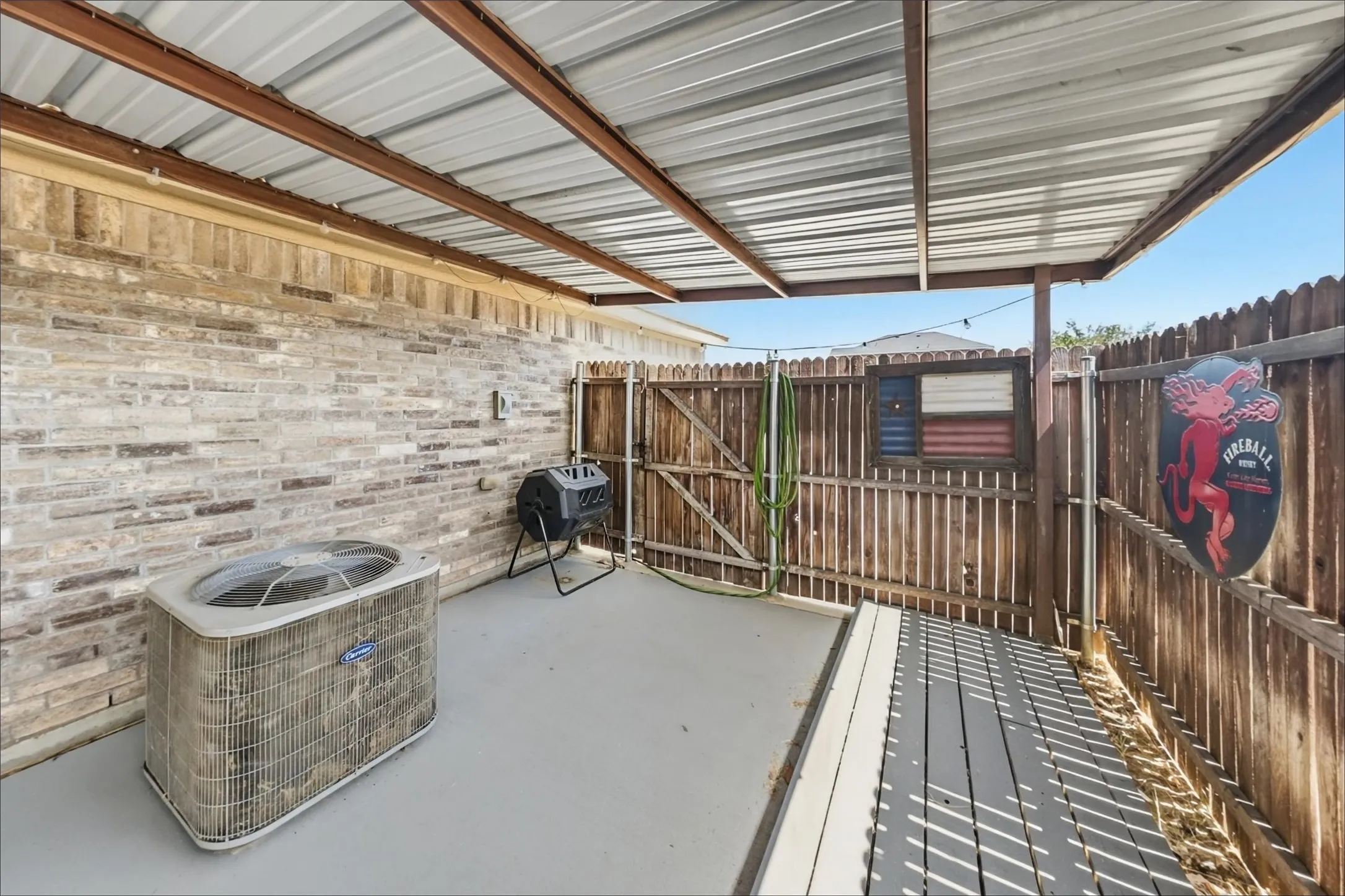 Single Family Residence For Rent in Tarrant County , 733 River Hill Lane, Fort Worth, Texas 76114, 3 Bedroom, 2 Bathroom, 1 Garage spaces, 1,421 Sqft, built in 2016, mls#21394158, Real Estate Agent in Fort Worth, Homes For Rent in Tarrant county, Homes For Rent in Fort Worth, Realtor in Fort Worth Texas, Real Estate Brokerage Independent Realty Texas, Luminita Cordes Realtor