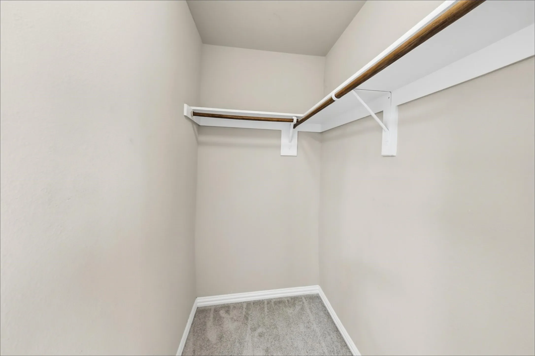 Single Family Residence For Rent in Tarrant County , 733 River Hill Lane, Fort Worth, Texas 76114, 3 Bedroom, 2 Bathroom, 1 Garage spaces, 1,421 Sqft, built in 2016, mls#21394158, Real Estate Agent in Fort Worth, Homes For Rent in Tarrant county, Homes For Rent in Fort Worth, Realtor in Fort Worth Texas, Real Estate Brokerage Independent Realty Texas, Luminita Cordes Realtor