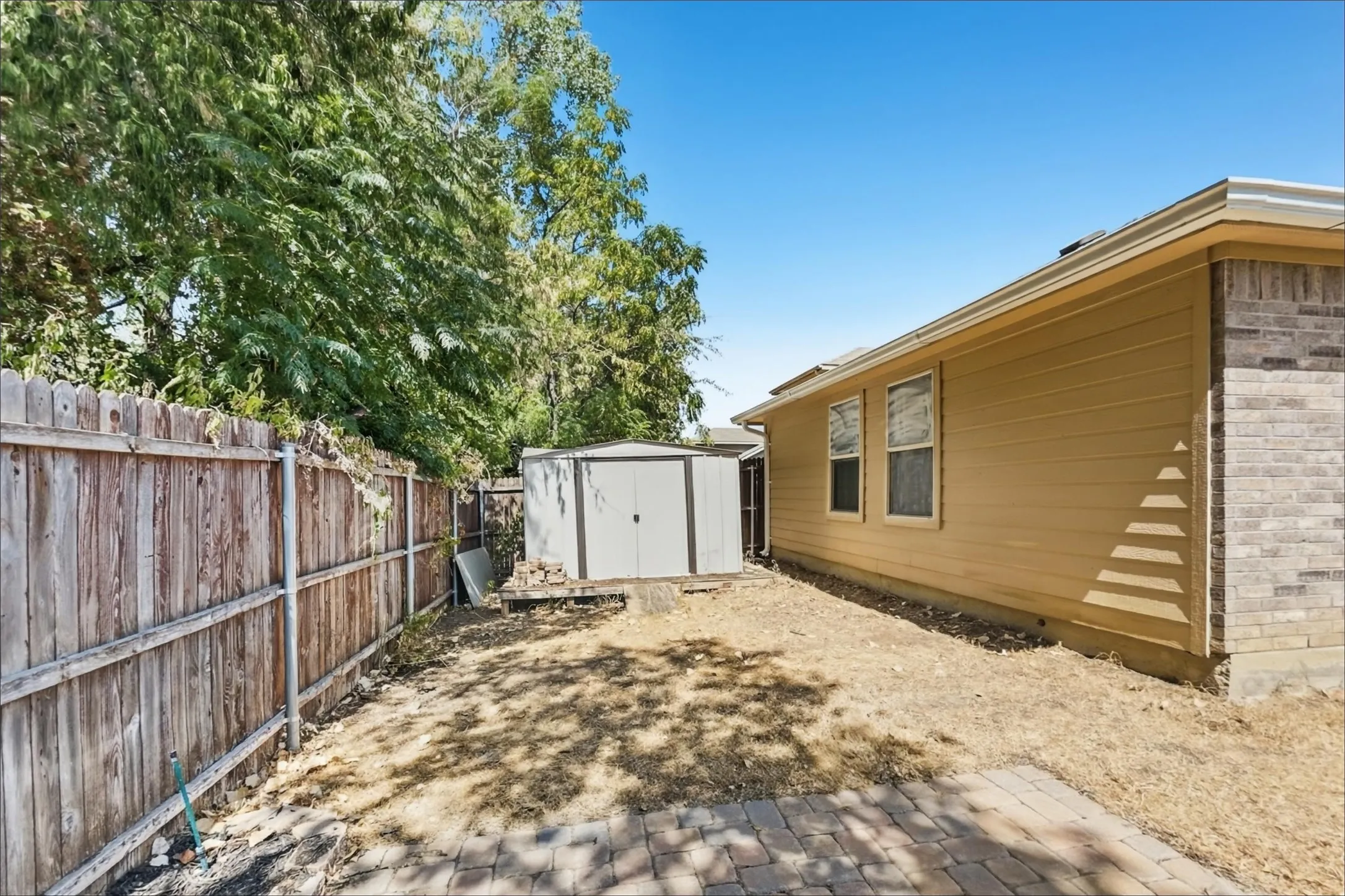 Single Family Residence For Rent in Tarrant County , 733 River Hill Lane, Fort Worth, Texas 76114, 3 Bedroom, 2 Bathroom, 1 Garage spaces, 1,421 Sqft, built in 2016, mls#21394158, Real Estate Agent in Fort Worth, Homes For Rent in Tarrant county, Homes For Rent in Fort Worth, Realtor in Fort Worth Texas, Real Estate Brokerage Independent Realty Texas, Luminita Cordes Realtor