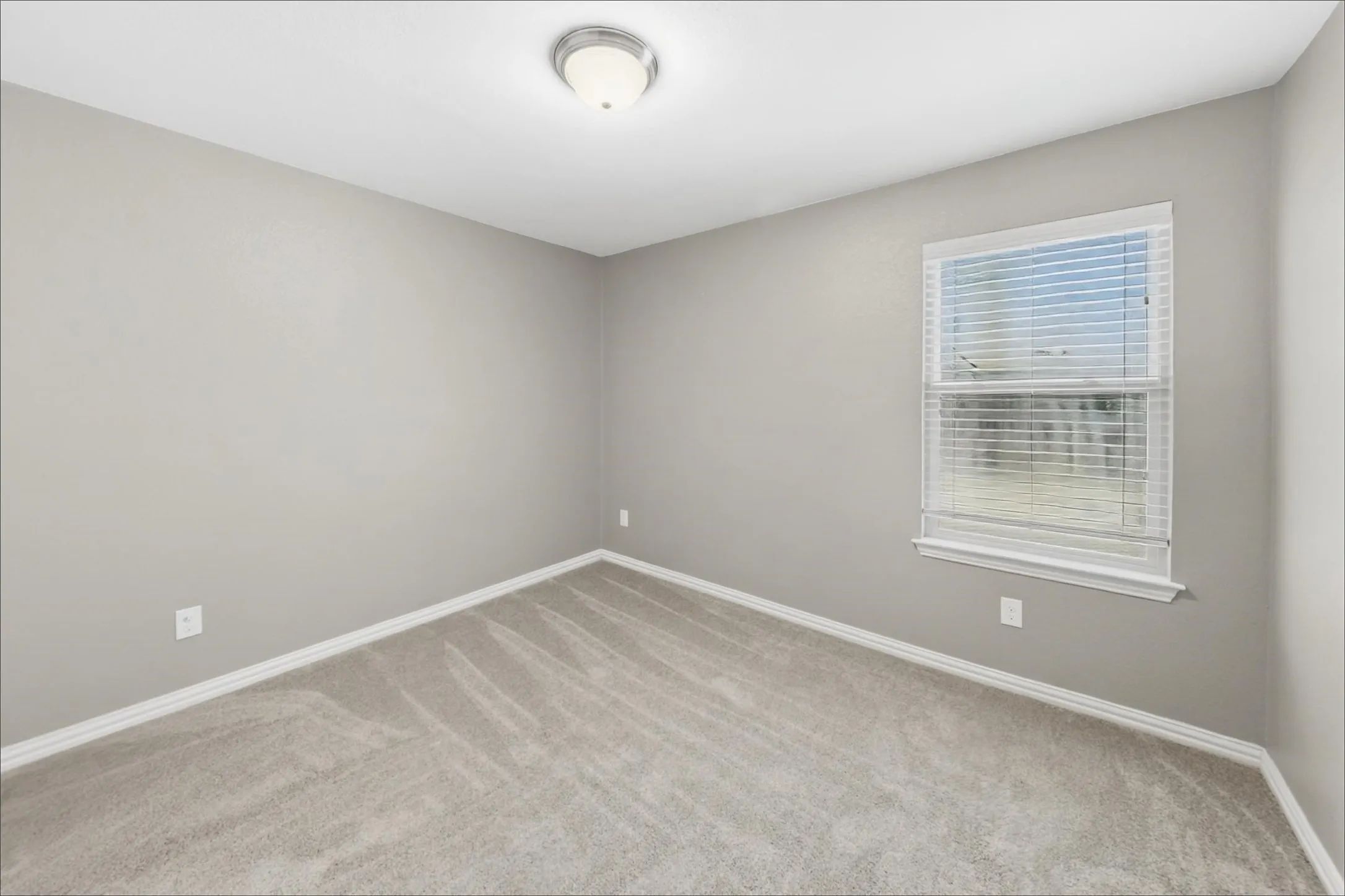 Single Family Residence For Rent in Tarrant County , 733 River Hill Lane, Fort Worth, Texas 76114, 3 Bedroom, 2 Bathroom, 1 Garage spaces, 1,421 Sqft, built in 2016, mls#21394158, Real Estate Agent in Fort Worth, Homes For Rent in Tarrant county, Homes For Rent in Fort Worth, Realtor in Fort Worth Texas, Real Estate Brokerage Independent Realty Texas, Luminita Cordes Realtor