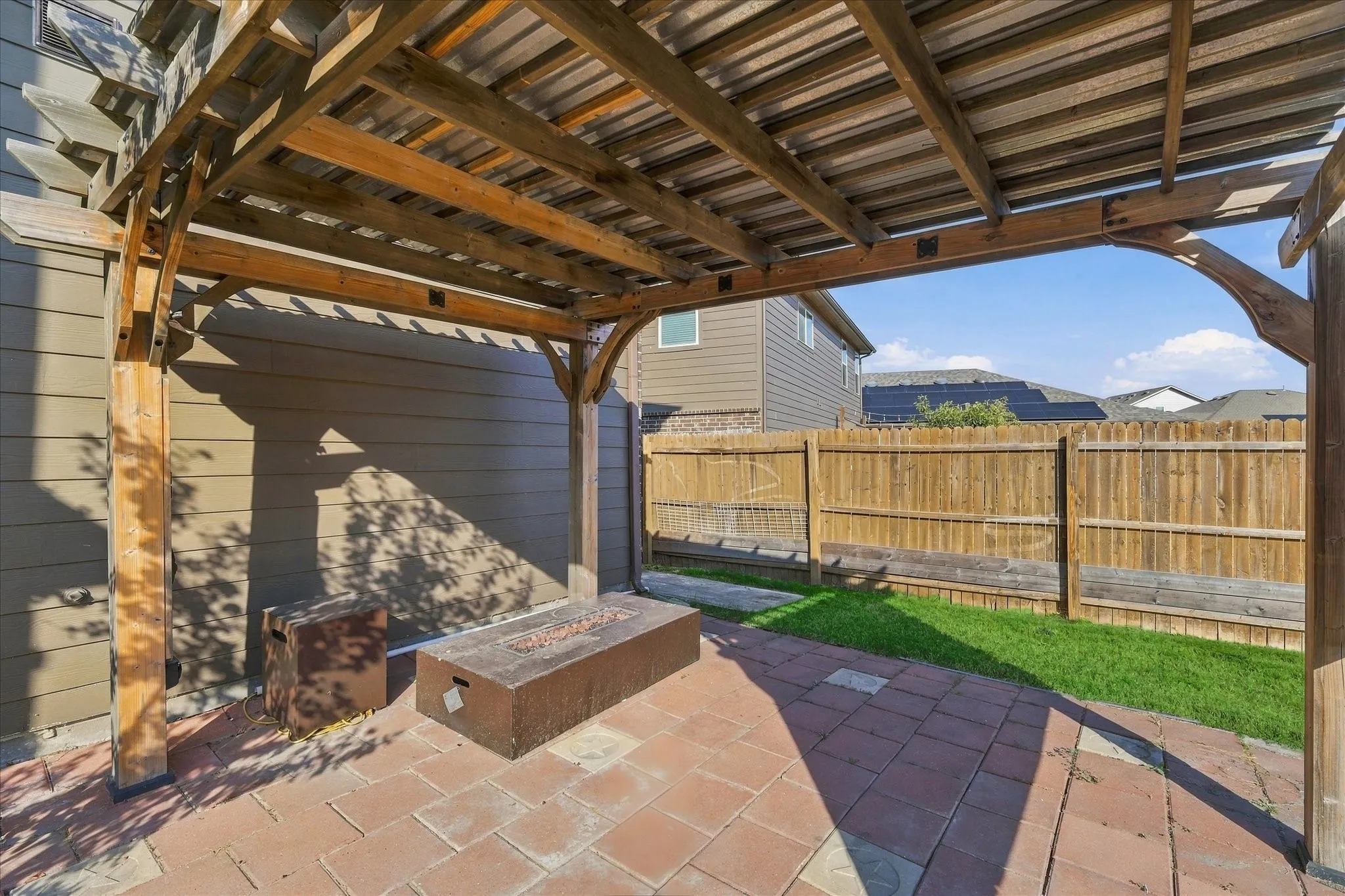 Single Family Residence For Sale in Tarrant County , 3109 Spotted Fawn Drive, Fort Worth, Texas 76108, 3 Bedroom, 3 Bathroom, 2 Garage spaces, 2,600 Sqft, built in 2019, mls#21392959, Real Estate Agent in Fort Worth, Homes For Sale in Tarrant county, Homes For Sale in Fort Worth, Realtor in Fort Worth Texas, Real Estate Brokerage Independent Realty Texas, Luminita Cordes Realtor