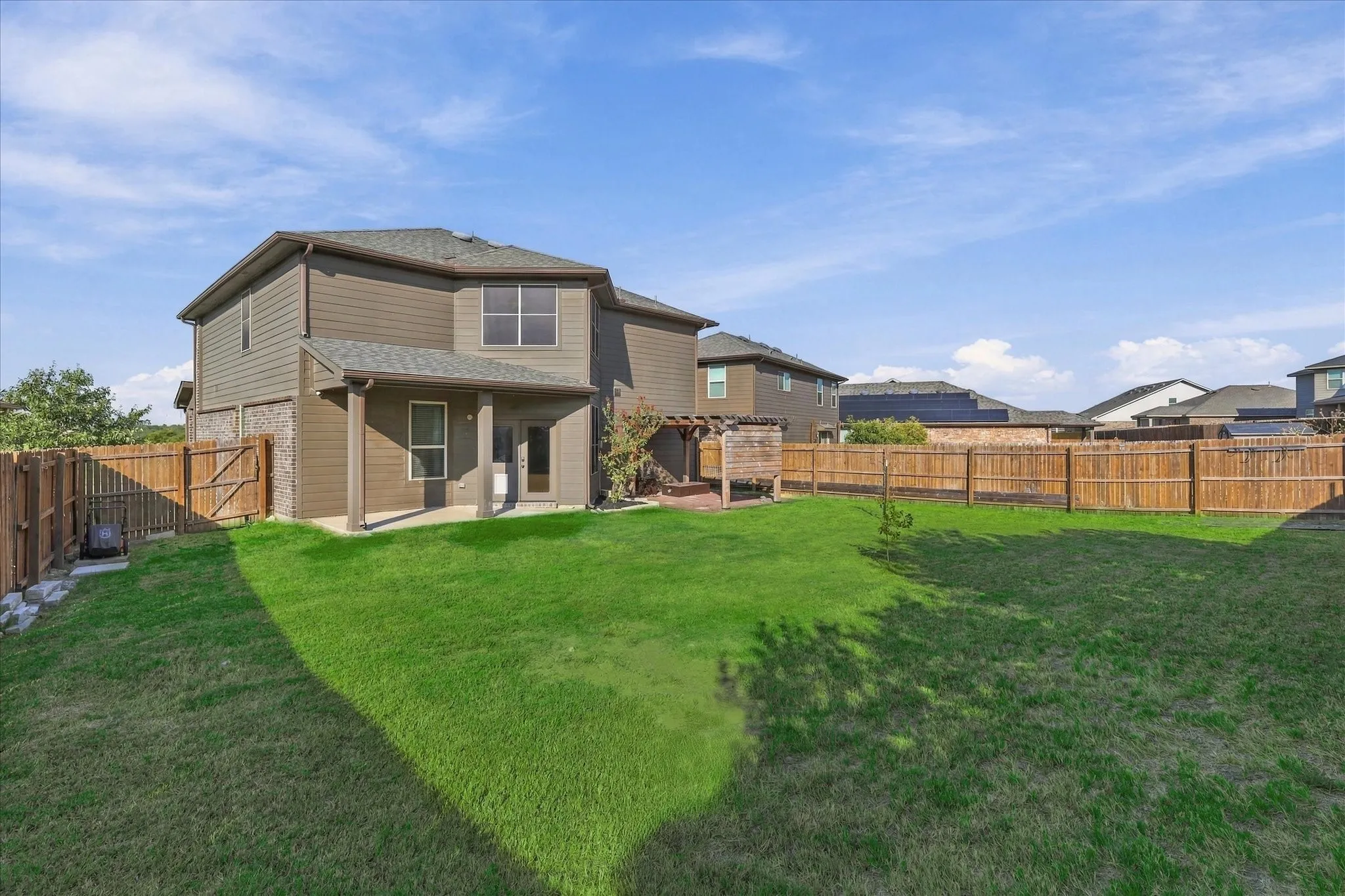 Single Family Residence For Sale in Tarrant County , 3109 Spotted Fawn Drive, Fort Worth, Texas 76108, 3 Bedroom, 3 Bathroom, 2 Garage spaces, 2,600 Sqft, built in 2019, mls#21392959, Real Estate Agent in Fort Worth, Homes For Sale in Tarrant county, Homes For Sale in Fort Worth, Realtor in Fort Worth Texas, Real Estate Brokerage Independent Realty Texas, Luminita Cordes Realtor