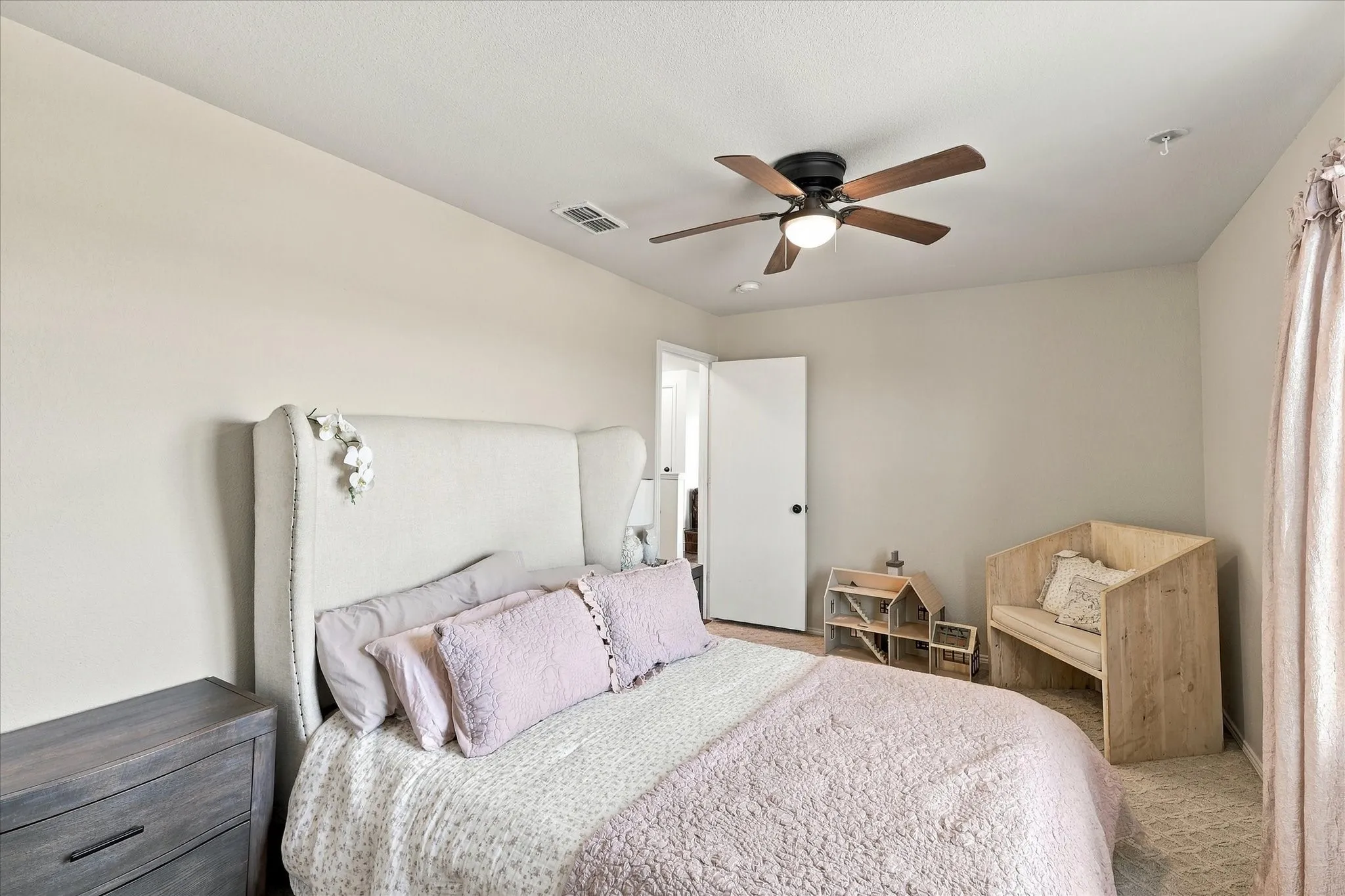 Single Family Residence For Sale in Tarrant County , 3109 Spotted Fawn Drive, Fort Worth, Texas 76108, 3 Bedroom, 3 Bathroom, 2 Garage spaces, 2,600 Sqft, built in 2019, mls#21392959, Real Estate Agent in Fort Worth, Homes For Sale in Tarrant county, Homes For Sale in Fort Worth, Realtor in Fort Worth Texas, Real Estate Brokerage Independent Realty Texas, Luminita Cordes Realtor