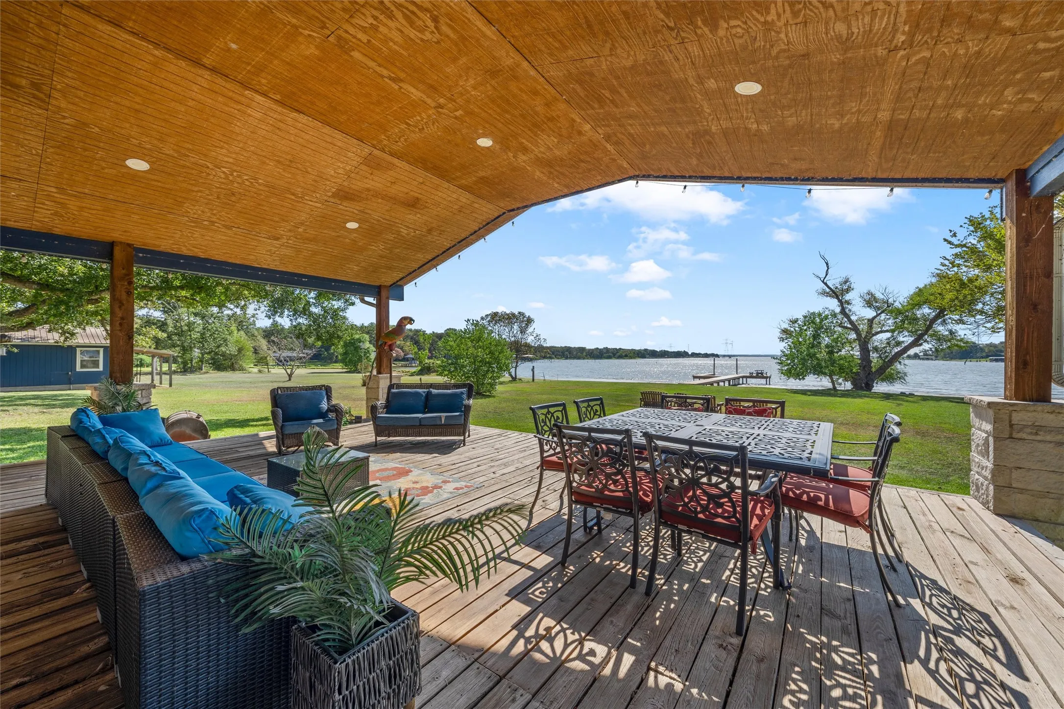 Single Family Residence For Sale in Limestone County , 112 Lcr 752b, Groesbeck, Texas 76642, 5 Bedroom, 3 Bathroom, Garage spaces, 3,735 Sqft, built in 1990, mls#21389766, Real Estate Agent in Groesbeck, Homes For Sale in Limestone county, Homes For Sale in Groesbeck, Realtor in Groesbeck Texas, Real Estate Brokerage Independent Realty Texas, Luminita Cordes Realtor