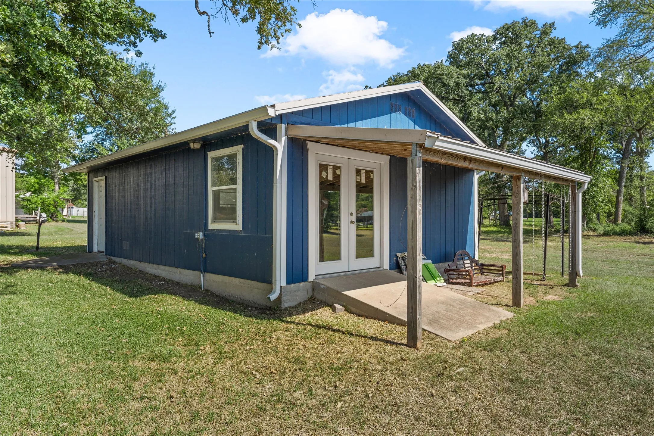 Single Family Residence For Sale in Limestone County , 112 Lcr 752b, Groesbeck, Texas 76642, 5 Bedroom, 3 Bathroom, Garage spaces, 3,735 Sqft, built in 1990, mls#21389766, Real Estate Agent in Groesbeck, Homes For Sale in Limestone county, Homes For Sale in Groesbeck, Realtor in Groesbeck Texas, Real Estate Brokerage Independent Realty Texas, Luminita Cordes Realtor