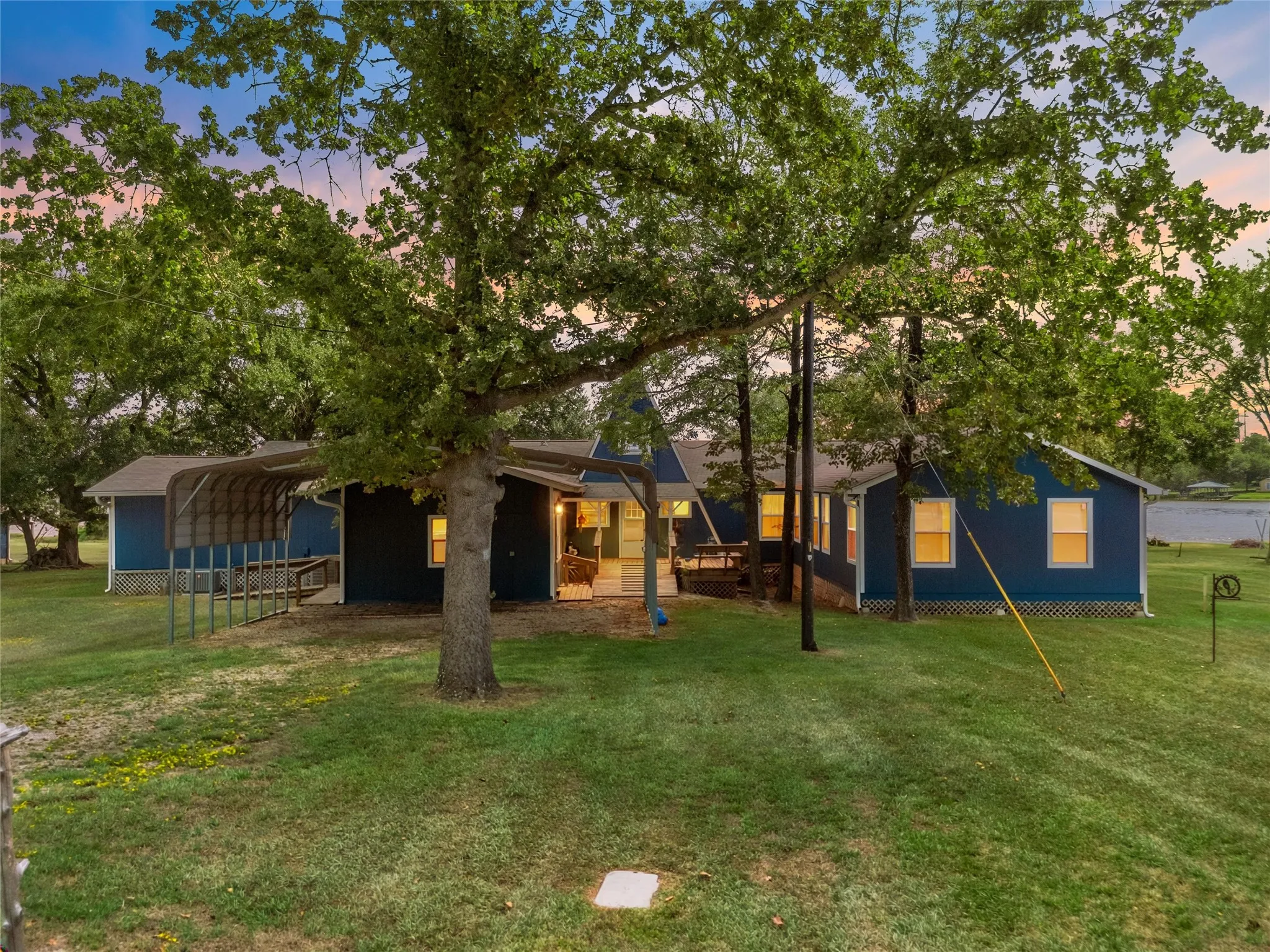 Single Family Residence For Sale in Limestone County , 112 Lcr 752b, Groesbeck, Texas 76642, 5 Bedroom, 3 Bathroom, Garage spaces, 3,735 Sqft, built in 1990, mls#21389766, Real Estate Agent in Groesbeck, Homes For Sale in Limestone county, Homes For Sale in Groesbeck, Realtor in Groesbeck Texas, Real Estate Brokerage Independent Realty Texas, Luminita Cordes Realtor