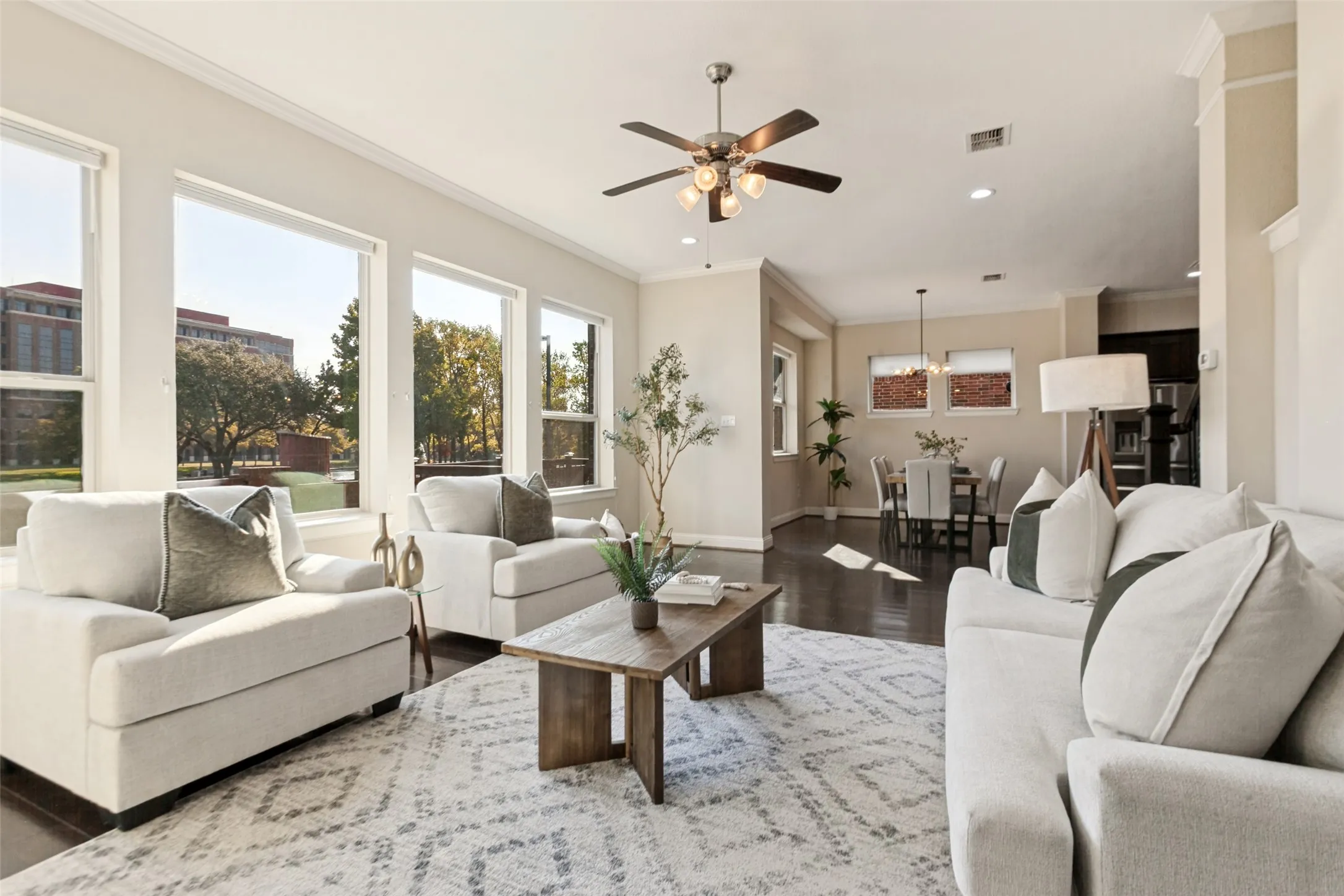 Single Family Residence For Sale in Dallas County , 2124 Meridian Way, Richardson, Texas 75080, 4 Bedroom, 3 Bathroom, 3 Garage spaces, 2,896 Sqft, built in 2013, mls#21388280, Real Estate Agent in Richardson, Homes For Sale in Dallas county, Homes For Sale in Richardson, Realtor in Richardson Texas, Real Estate Brokerage Independent Realty Texas, Luminita Cordes Realtor