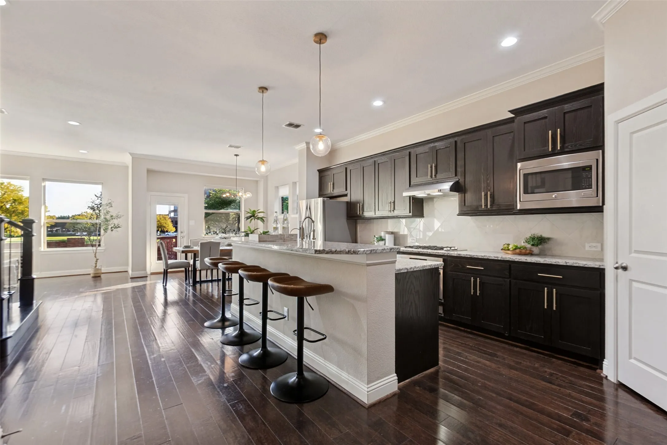 Single Family Residence For Sale in Dallas County , 2124 Meridian Way, Richardson, Texas 75080, 4 Bedroom, 3 Bathroom, 3 Garage spaces, 2,896 Sqft, built in 2013, mls#21388280, Real Estate Agent in Richardson, Homes For Sale in Dallas county, Homes For Sale in Richardson, Realtor in Richardson Texas, Real Estate Brokerage Independent Realty Texas, Luminita Cordes Realtor