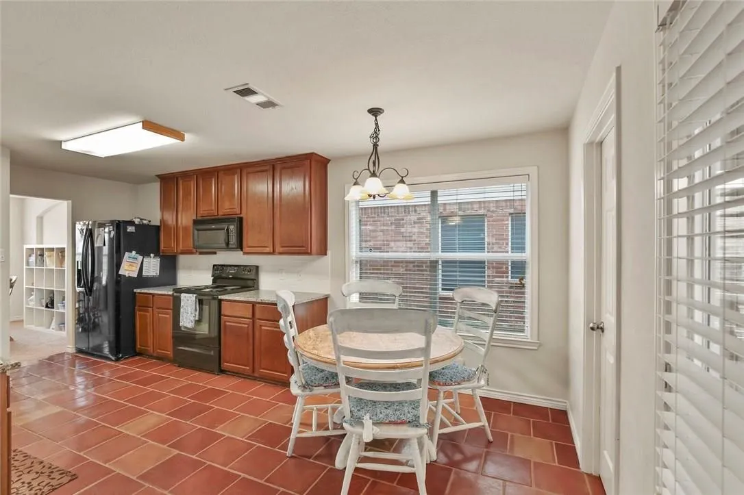 Single Family Residence For Rent in Denton County , 234 Pecos Trail, Cross Roads, Texas 76227, 3 Bedroom, 3 Bathroom, 2 Garage spaces, 1,804 Sqft, built in 2006, mls#21391773, Real Estate Agent in Cross Roads, Homes For Rent in Denton county, Homes For Rent in Cross Roads, Realtor in Cross Roads Texas, Real Estate Brokerage Independent Realty Texas, Luminita Cordes Realtor
