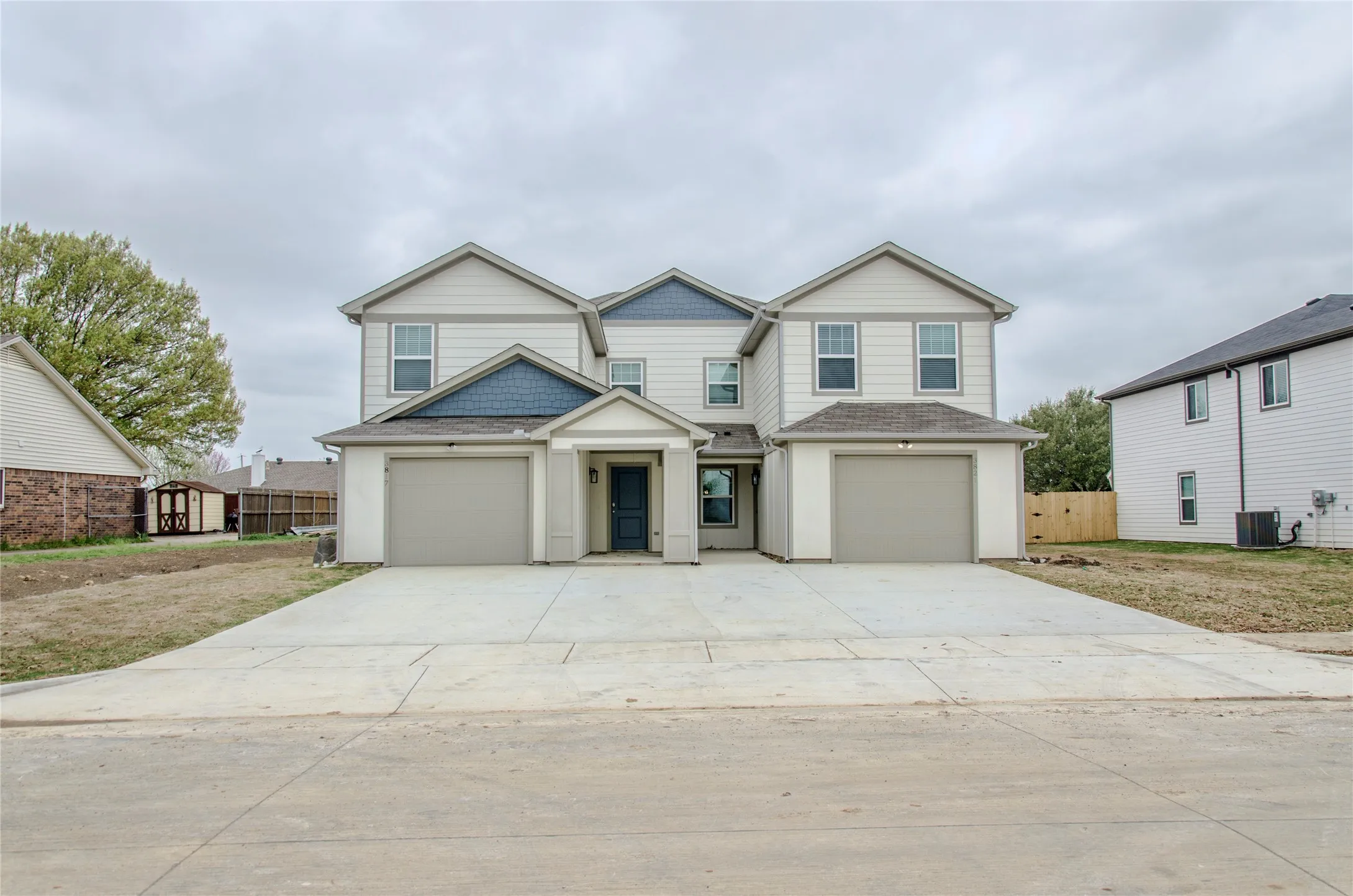Duplex For Rent in Denton County , 3817 Huntington Drive, Denton, Texas 76209, 3 Bedroom, 3 Bathroom, 1 Garage spaces, 1,712 Sqft, built in 2020, mls#21390774, Real Estate Agent in Denton, Homes For Rent in Denton county, Homes For Rent in Denton, Realtor in Denton Texas, Real Estate Brokerage Independent Realty Texas, Luminita Cordes Realtor
