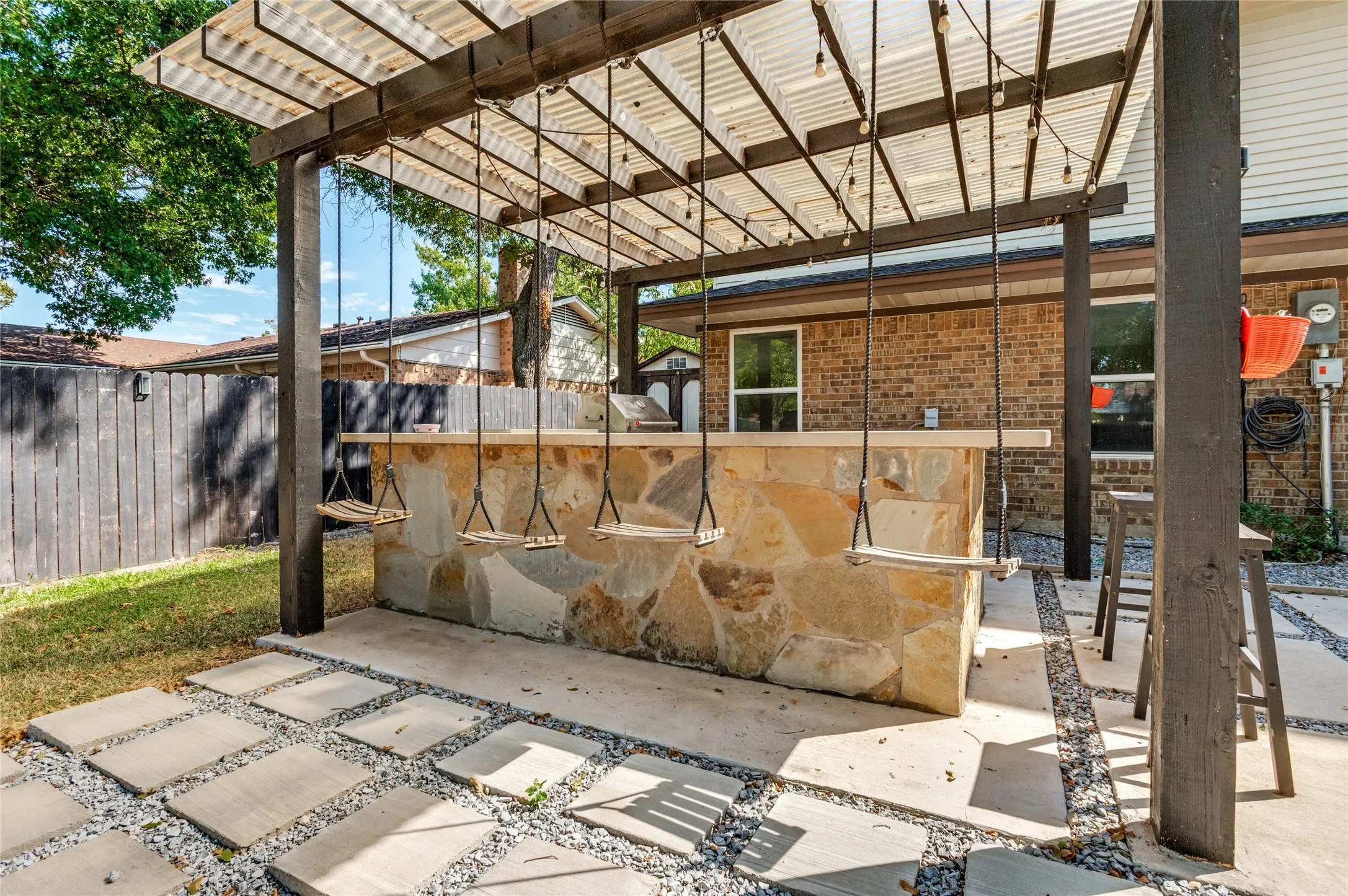 Single Family Residence For Sale in Dallas County , 1301 Hillsdale Drive, Richardson, Texas 75081, 4 Bedroom, 4 Bathroom, 2 Garage spaces, 2,311 Sqft, built in 1971, mls#21394152, Real Estate Agent in Richardson, Homes For Sale in Dallas county, Homes For Sale in Richardson, Realtor in Richardson Texas, Real Estate Brokerage Independent Realty Texas, Luminita Cordes Realtor