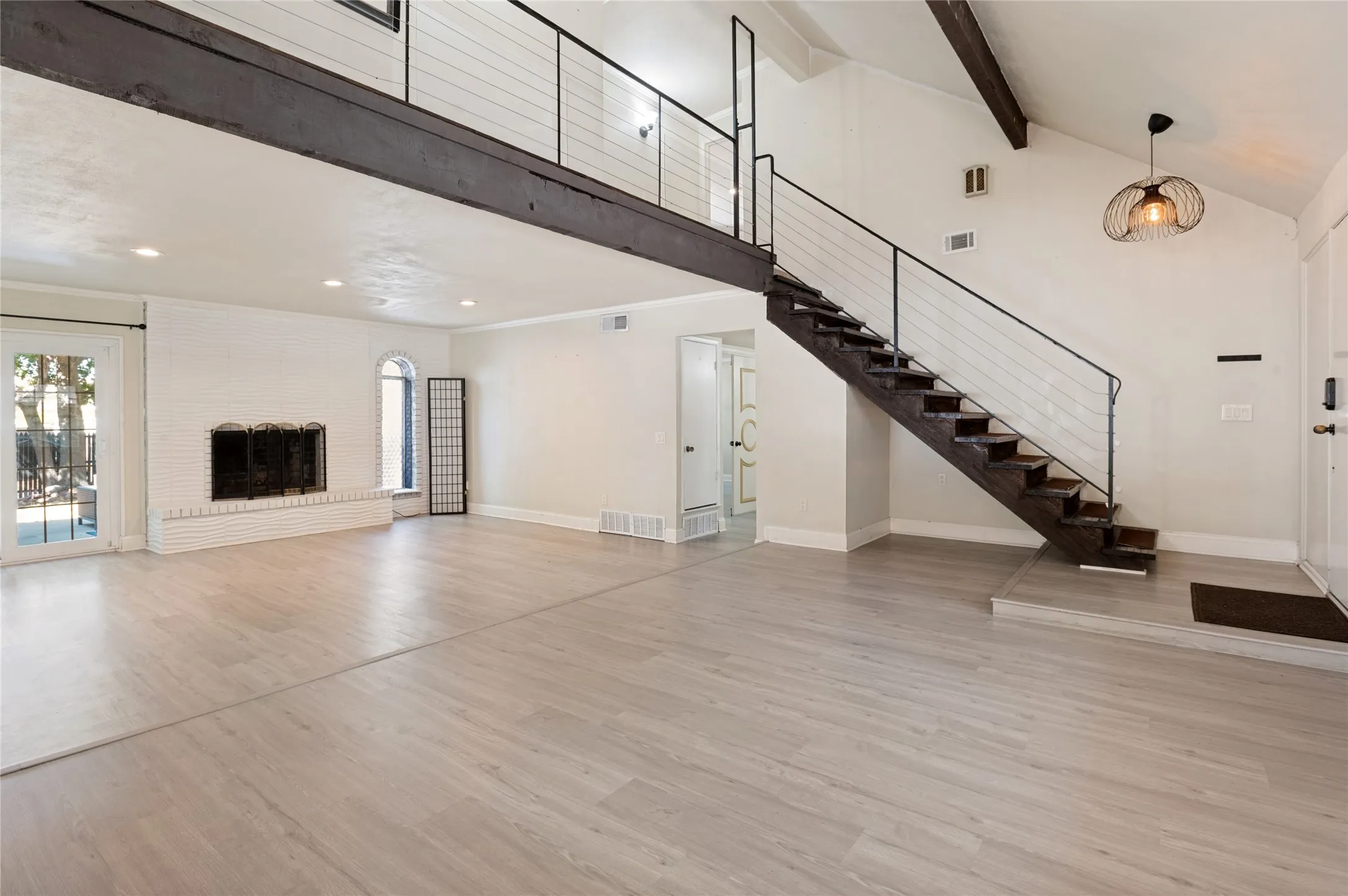 Single Family Residence For Sale in Dallas County , 1301 Hillsdale Drive, Richardson, Texas 75081, 4 Bedroom, 4 Bathroom, 2 Garage spaces, 2,311 Sqft, built in 1971, mls#21394152, Real Estate Agent in Richardson, Homes For Sale in Dallas county, Homes For Sale in Richardson, Realtor in Richardson Texas, Real Estate Brokerage Independent Realty Texas, Luminita Cordes Realtor