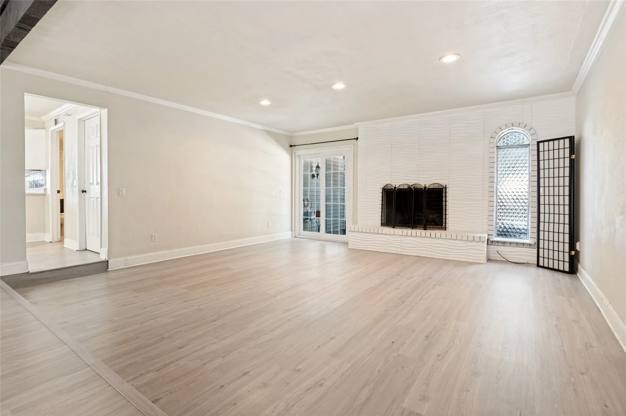 Single Family Residence For Sale in Dallas County , 1301 Hillsdale Drive, Richardson, Texas 75081, 4 Bedroom, 4 Bathroom, 2 Garage spaces, 2,311 Sqft, built in 1971, mls#21394152, Real Estate Agent in Richardson, Homes For Sale in Dallas county, Homes For Sale in Richardson, Realtor in Richardson Texas, Real Estate Brokerage Independent Realty Texas, Luminita Cordes Realtor