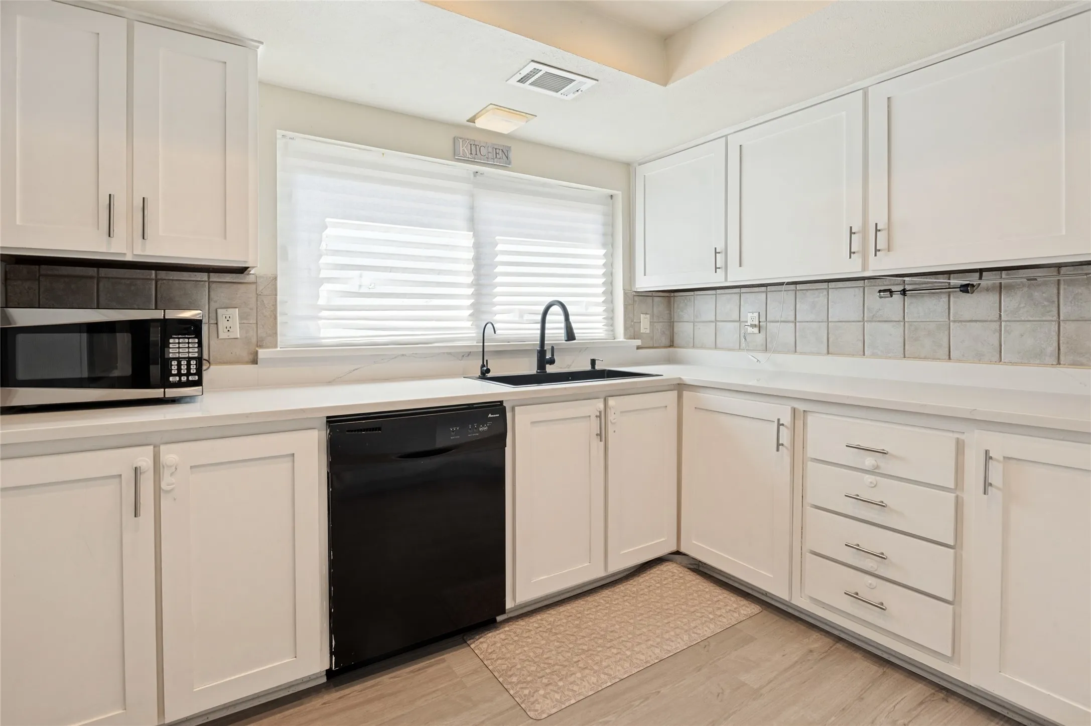 Single Family Residence For Sale in Dallas County , 1301 Hillsdale Drive, Richardson, Texas 75081, 4 Bedroom, 4 Bathroom, 2 Garage spaces, 2,311 Sqft, built in 1971, mls#21394152, Real Estate Agent in Richardson, Homes For Sale in Dallas county, Homes For Sale in Richardson, Realtor in Richardson Texas, Real Estate Brokerage Independent Realty Texas, Luminita Cordes Realtor