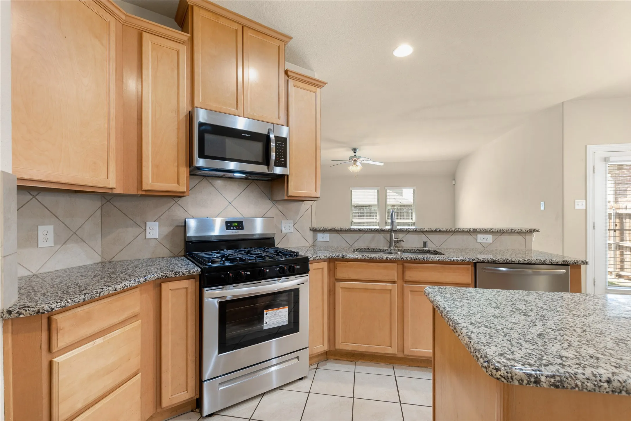 Single Family Residence For Rent in Denton County , 3816 Fordham Street, Frisco, Texas 75036, 3 Bedroom, 2 Bathroom, 2 Garage spaces, 1,768 Sqft, built in 2015, mls#21385843, Real Estate Agent in Frisco, Homes For Rent in Denton county, Homes For Rent in Frisco, Realtor in Frisco Texas, Real Estate Brokerage Independent Realty Texas, Luminita Cordes Realtor