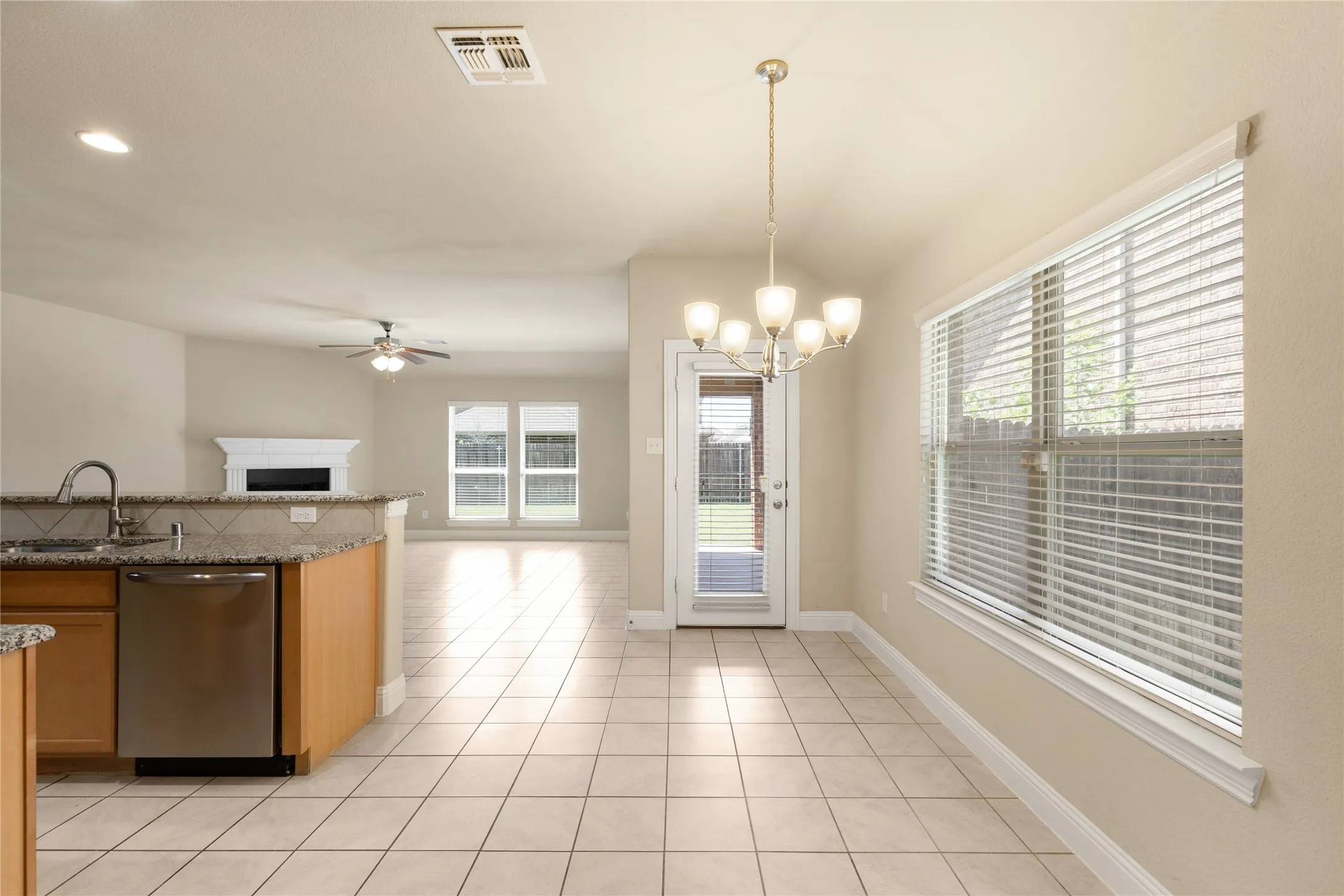 Single Family Residence For Rent in Denton County , 3816 Fordham Street, Frisco, Texas 75036, 3 Bedroom, 2 Bathroom, 2 Garage spaces, 1,768 Sqft, built in 2015, mls#21385843, Real Estate Agent in Frisco, Homes For Rent in Denton county, Homes For Rent in Frisco, Realtor in Frisco Texas, Real Estate Brokerage Independent Realty Texas, Luminita Cordes Realtor