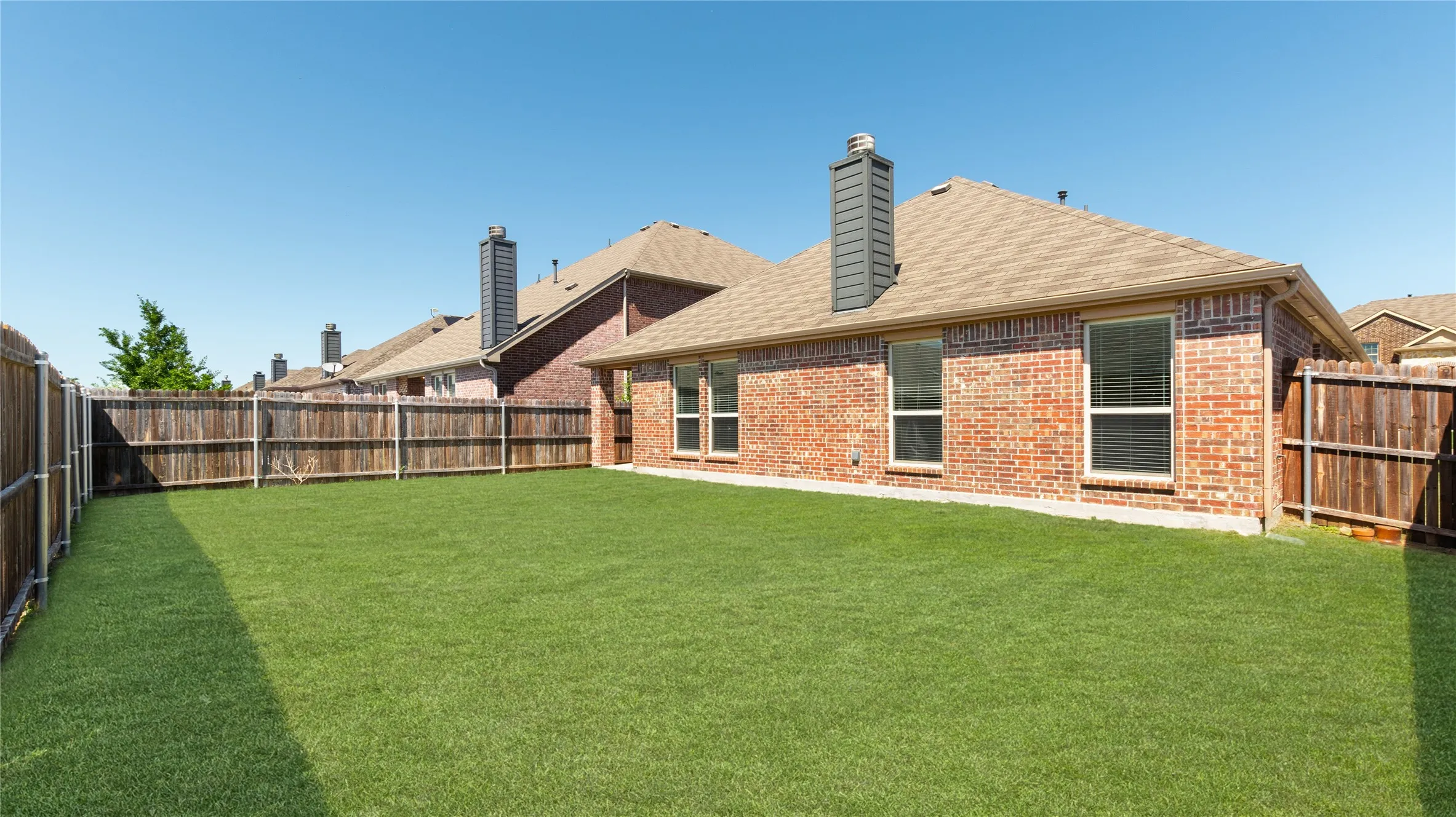 Single Family Residence For Rent in Denton County , 3816 Fordham Street, Frisco, Texas 75036, 3 Bedroom, 2 Bathroom, 2 Garage spaces, 1,768 Sqft, built in 2015, mls#21385843, Real Estate Agent in Frisco, Homes For Rent in Denton county, Homes For Rent in Frisco, Realtor in Frisco Texas, Real Estate Brokerage Independent Realty Texas, Luminita Cordes Realtor