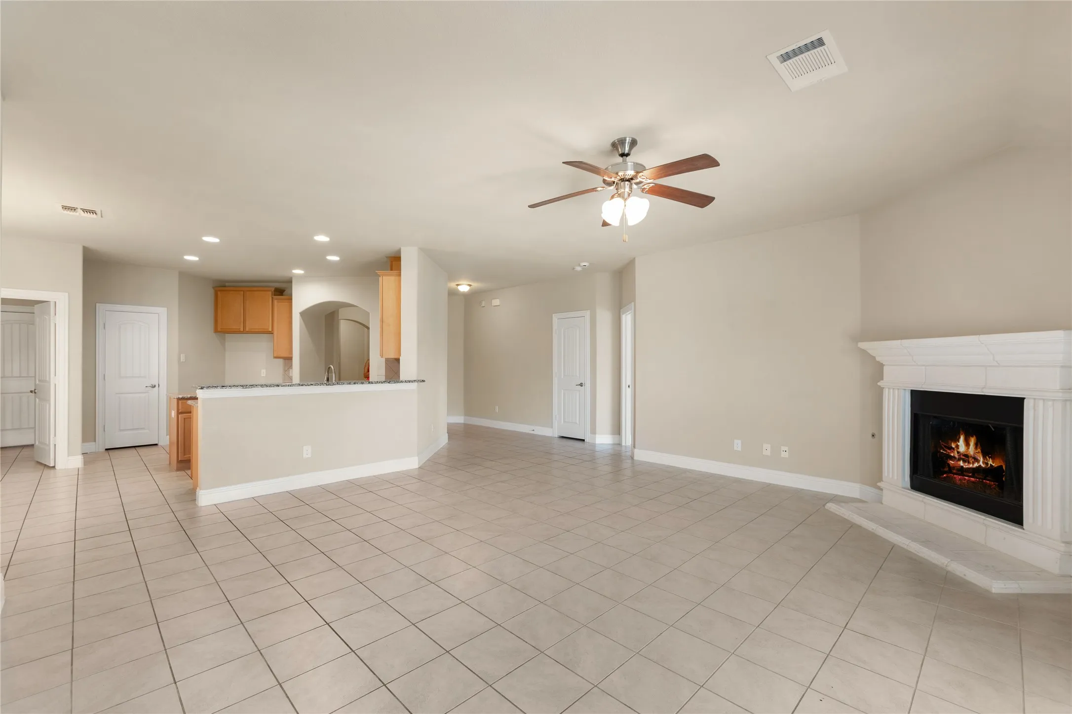 Single Family Residence For Rent in Denton County , 3816 Fordham Street, Frisco, Texas 75036, 3 Bedroom, 2 Bathroom, 2 Garage spaces, 1,768 Sqft, built in 2015, mls#21385843, Real Estate Agent in Frisco, Homes For Rent in Denton county, Homes For Rent in Frisco, Realtor in Frisco Texas, Real Estate Brokerage Independent Realty Texas, Luminita Cordes Realtor