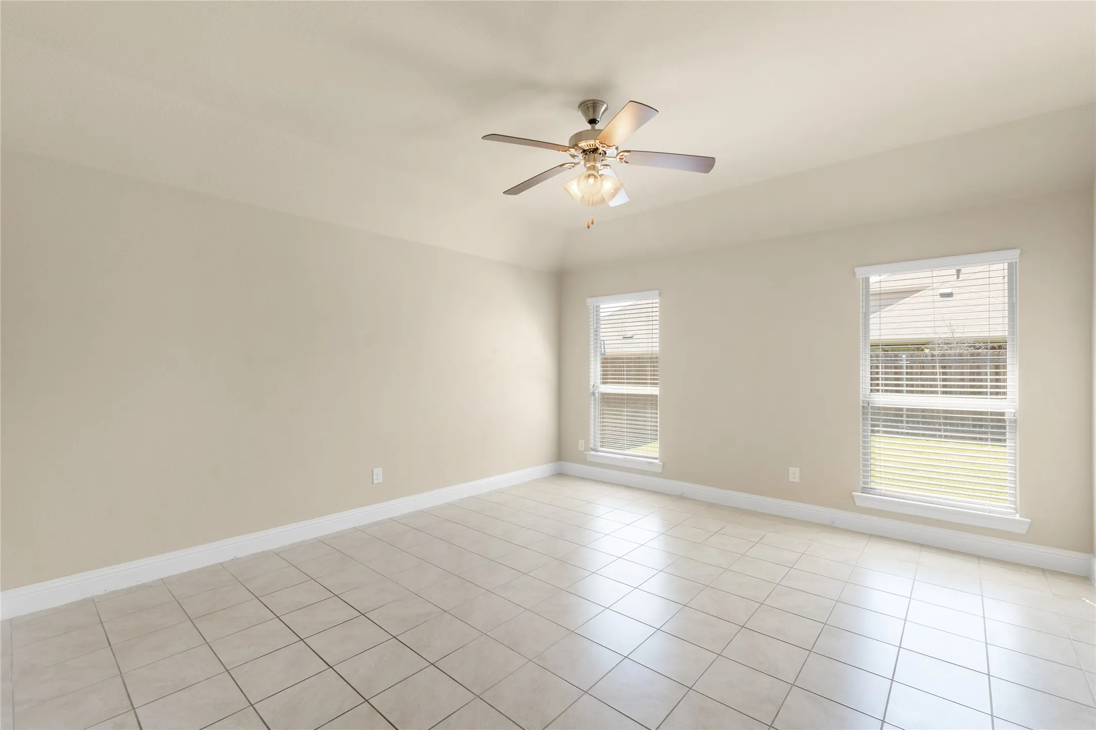 Single Family Residence For Rent in Denton County , 3816 Fordham Street, Frisco, Texas 75036, 3 Bedroom, 2 Bathroom, 2 Garage spaces, 1,768 Sqft, built in 2015, mls#21385843, Real Estate Agent in Frisco, Homes For Rent in Denton county, Homes For Rent in Frisco, Realtor in Frisco Texas, Real Estate Brokerage Independent Realty Texas, Luminita Cordes Realtor