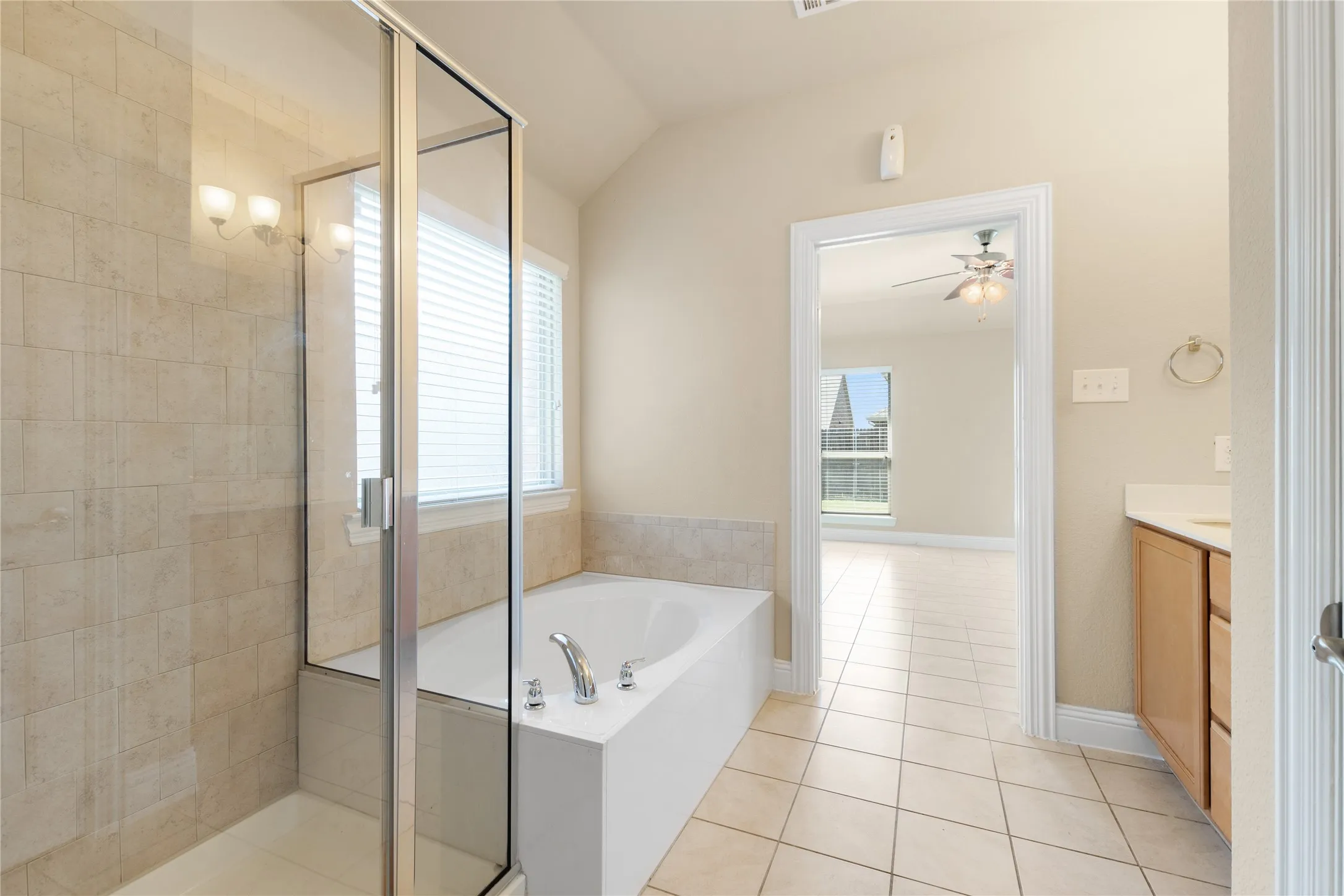 Single Family Residence For Rent in Denton County , 3816 Fordham Street, Frisco, Texas 75036, 3 Bedroom, 2 Bathroom, 2 Garage spaces, 1,768 Sqft, built in 2015, mls#21385843, Real Estate Agent in Frisco, Homes For Rent in Denton county, Homes For Rent in Frisco, Realtor in Frisco Texas, Real Estate Brokerage Independent Realty Texas, Luminita Cordes Realtor