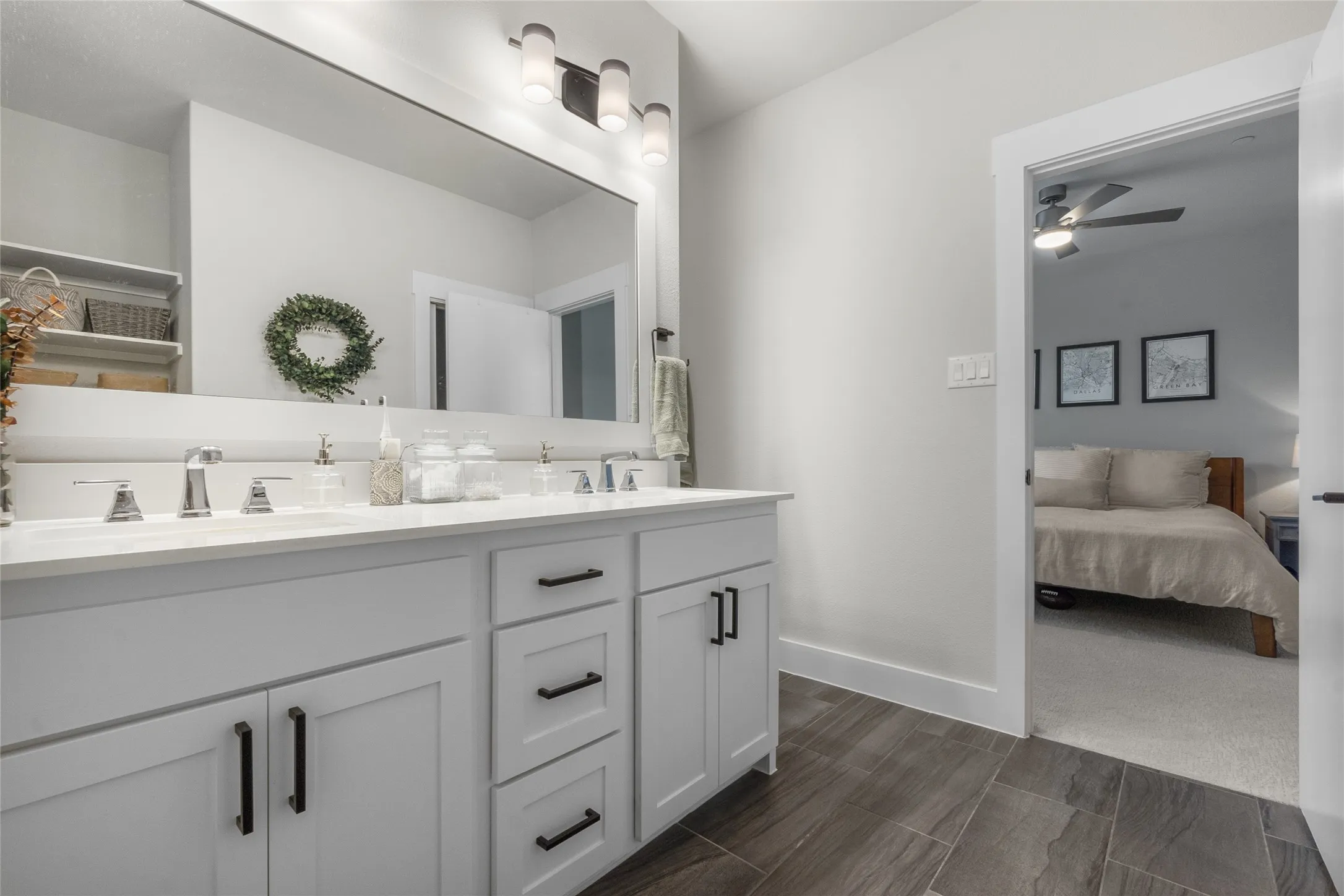 Townhouse For Rent in Dallas County , 621 N Tyler Street 202, Dallas, Texas 75208, 2 Bedroom, 3 Bathroom, 2 Garage spaces, 2,163 Sqft, built in 2020, mls#21391156, Real Estate Agent in Dallas, Homes For Rent in Dallas county, Homes For Rent in Dallas, Realtor in Dallas Texas, Real Estate Brokerage Independent Realty Texas, Luminita Cordes Realtor