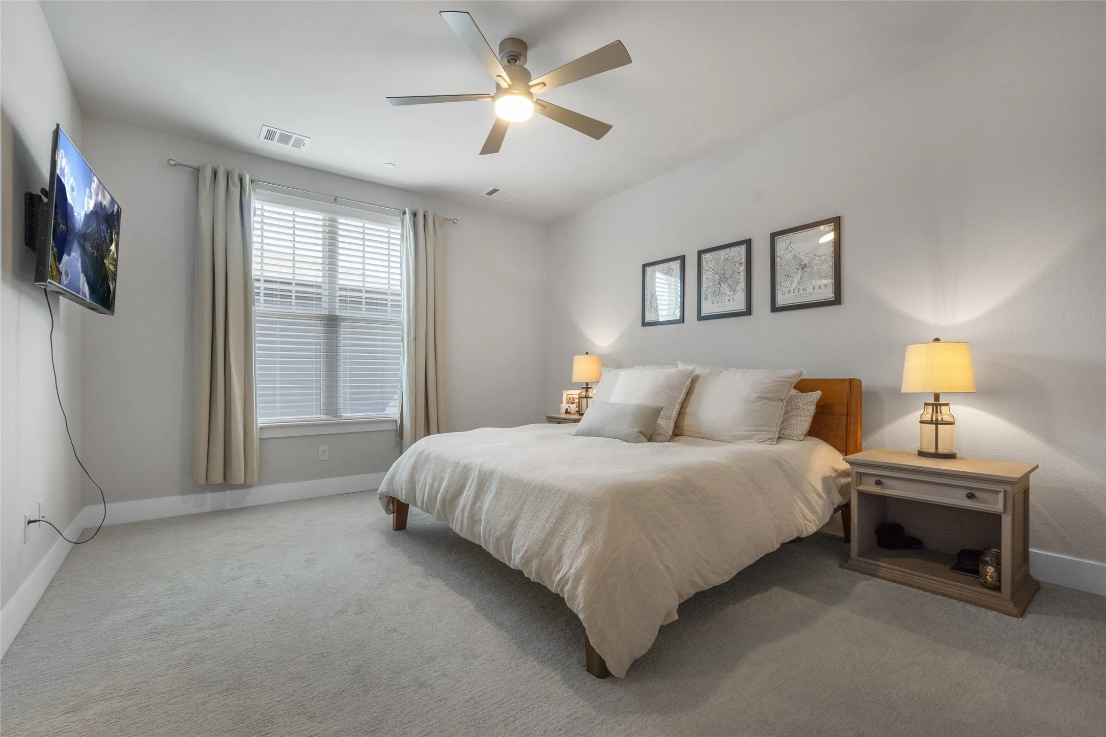Townhouse For Rent in Dallas County , 621 N Tyler Street 202, Dallas, Texas 75208, 2 Bedroom, 3 Bathroom, 2 Garage spaces, 2,163 Sqft, built in 2020, mls#21391156, Real Estate Agent in Dallas, Homes For Rent in Dallas county, Homes For Rent in Dallas, Realtor in Dallas Texas, Real Estate Brokerage Independent Realty Texas, Luminita Cordes Realtor