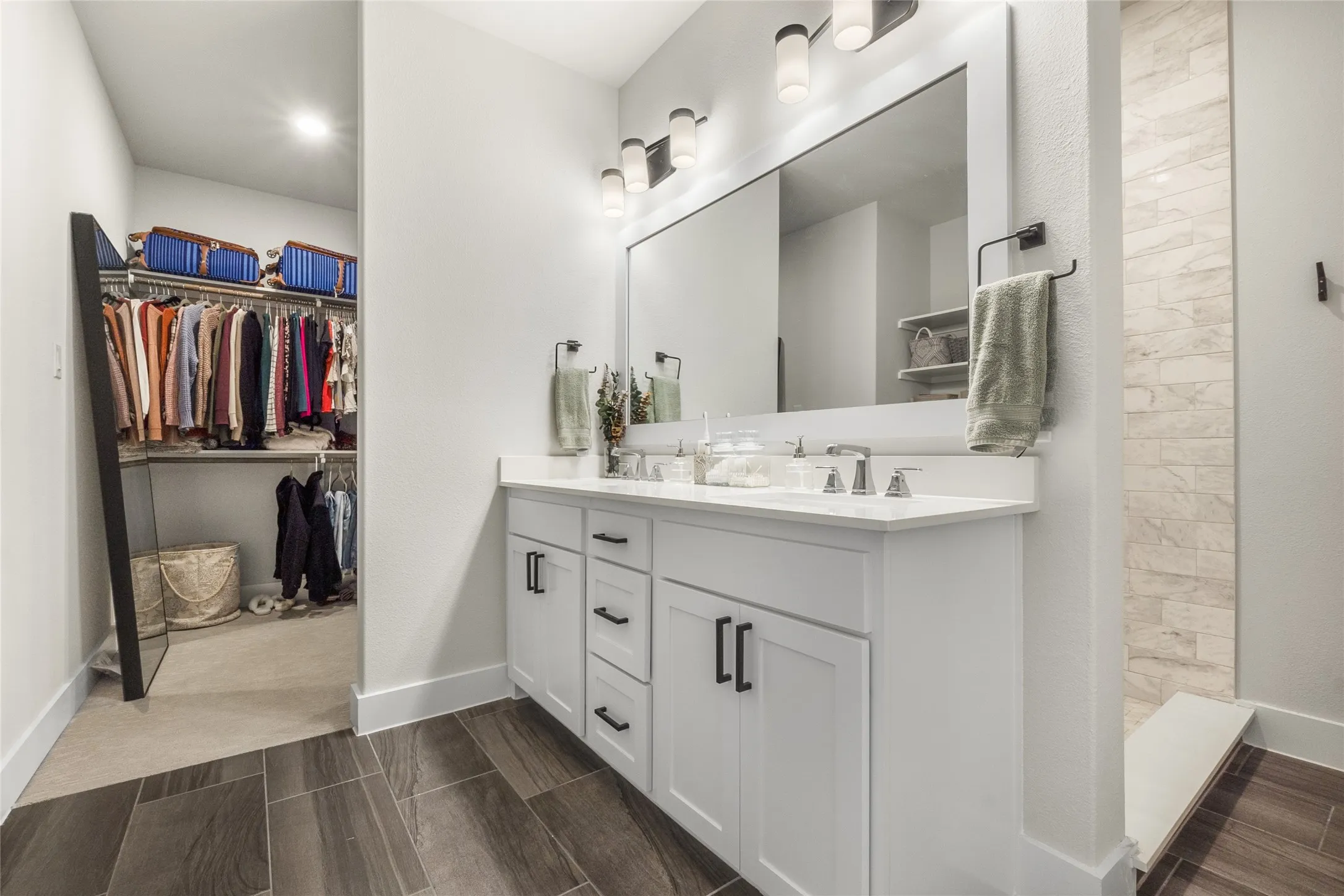 Townhouse For Rent in Dallas County , 621 N Tyler Street 202, Dallas, Texas 75208, 2 Bedroom, 3 Bathroom, 2 Garage spaces, 2,163 Sqft, built in 2020, mls#21391156, Real Estate Agent in Dallas, Homes For Rent in Dallas county, Homes For Rent in Dallas, Realtor in Dallas Texas, Real Estate Brokerage Independent Realty Texas, Luminita Cordes Realtor