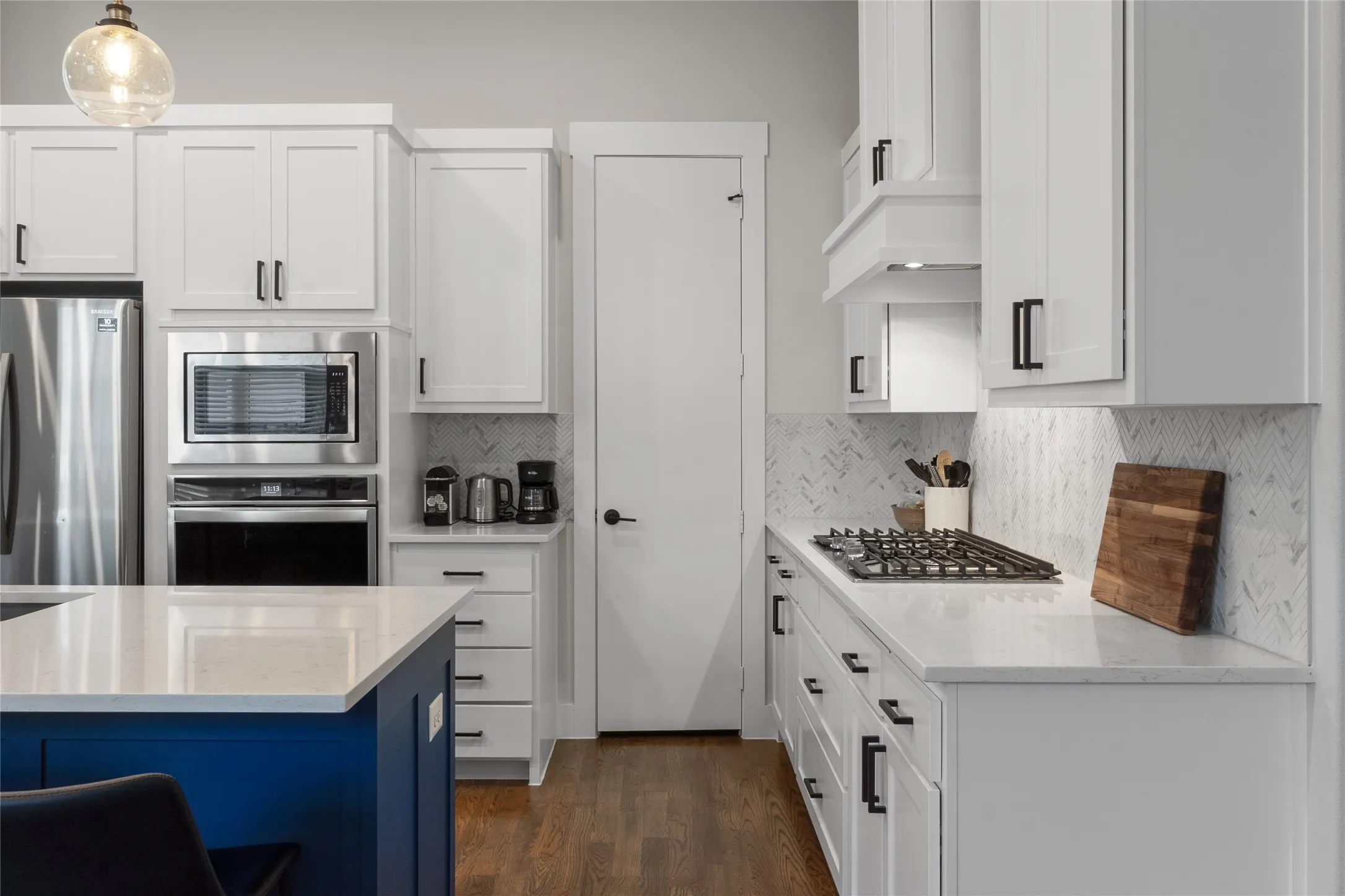 Townhouse For Rent in Dallas County , 621 N Tyler Street 202, Dallas, Texas 75208, 2 Bedroom, 3 Bathroom, 2 Garage spaces, 2,163 Sqft, built in 2020, mls#21391156, Real Estate Agent in Dallas, Homes For Rent in Dallas county, Homes For Rent in Dallas, Realtor in Dallas Texas, Real Estate Brokerage Independent Realty Texas, Luminita Cordes Realtor