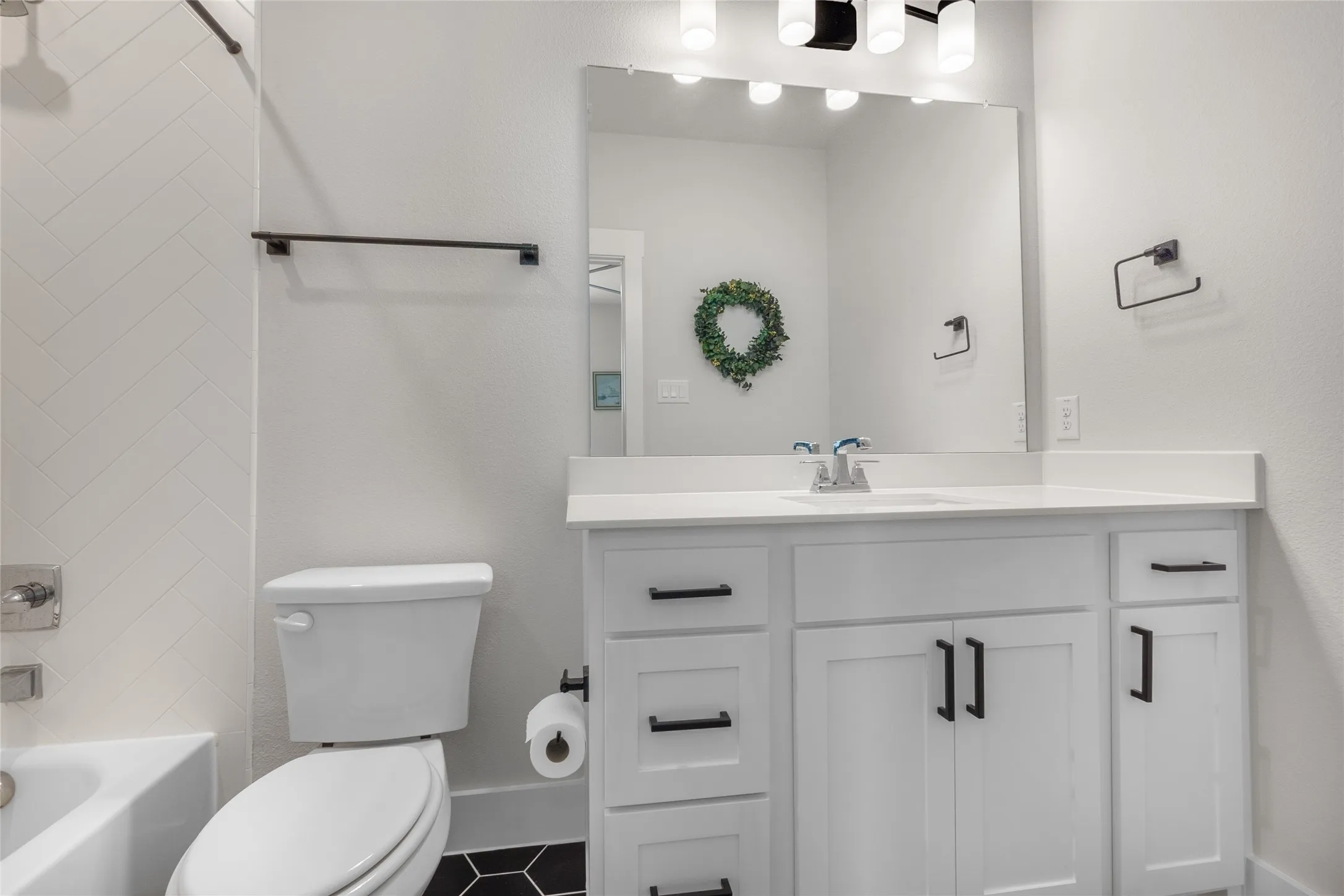 Townhouse For Rent in Dallas County , 621 N Tyler Street 202, Dallas, Texas 75208, 2 Bedroom, 3 Bathroom, 2 Garage spaces, 2,163 Sqft, built in 2020, mls#21391156, Real Estate Agent in Dallas, Homes For Rent in Dallas county, Homes For Rent in Dallas, Realtor in Dallas Texas, Real Estate Brokerage Independent Realty Texas, Luminita Cordes Realtor