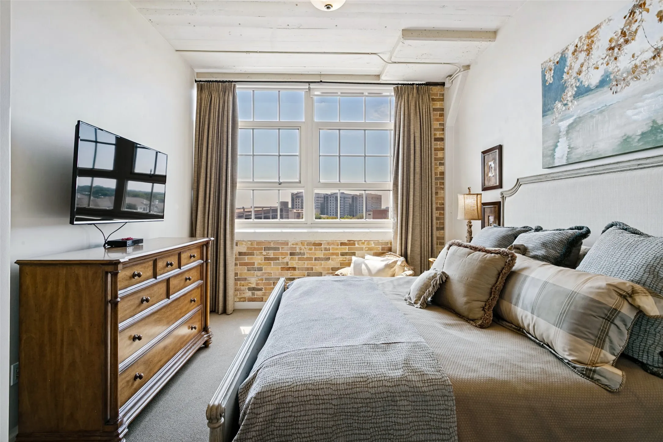 Condominium For Sale in Tarrant County , 2600 W 7th Street 2540, Fort Worth, Texas 76107, 2 Bedroom, 3 Bathroom, 2 Garage spaces, 1,654 Sqft, built in 1928, mls#21390773, Real Estate Agent in Fort Worth, Homes For Sale in Tarrant county, Homes For Sale in Fort Worth, Realtor in Fort Worth Texas, Real Estate Brokerage Independent Realty Texas, Luminita Cordes Realtor