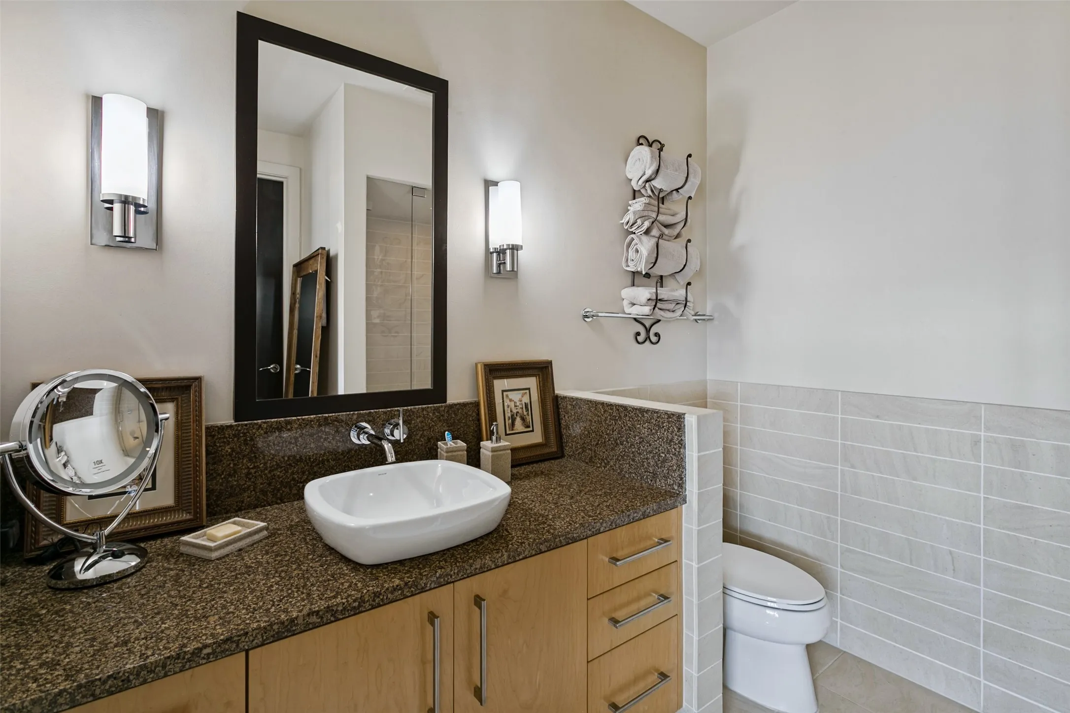 Condominium For Sale in Tarrant County , 2600 W 7th Street 2540, Fort Worth, Texas 76107, 2 Bedroom, 3 Bathroom, 2 Garage spaces, 1,654 Sqft, built in 1928, mls#21390773, Real Estate Agent in Fort Worth, Homes For Sale in Tarrant county, Homes For Sale in Fort Worth, Realtor in Fort Worth Texas, Real Estate Brokerage Independent Realty Texas, Luminita Cordes Realtor