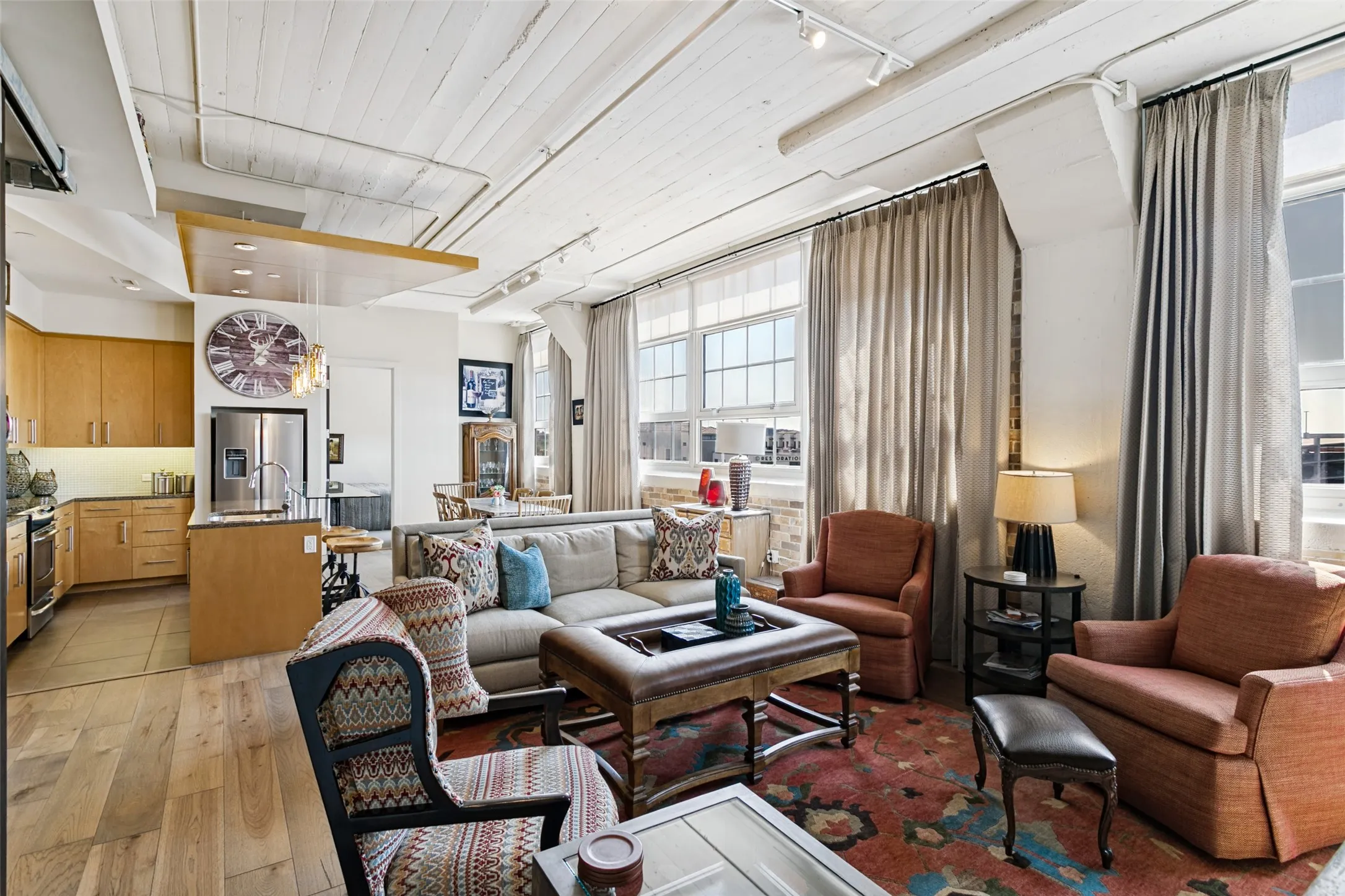 Condominium For Sale in Tarrant County , 2600 W 7th Street 2540, Fort Worth, Texas 76107, 2 Bedroom, 3 Bathroom, 2 Garage spaces, 1,654 Sqft, built in 1928, mls#21390773, Real Estate Agent in Fort Worth, Homes For Sale in Tarrant county, Homes For Sale in Fort Worth, Realtor in Fort Worth Texas, Real Estate Brokerage Independent Realty Texas, Luminita Cordes Realtor