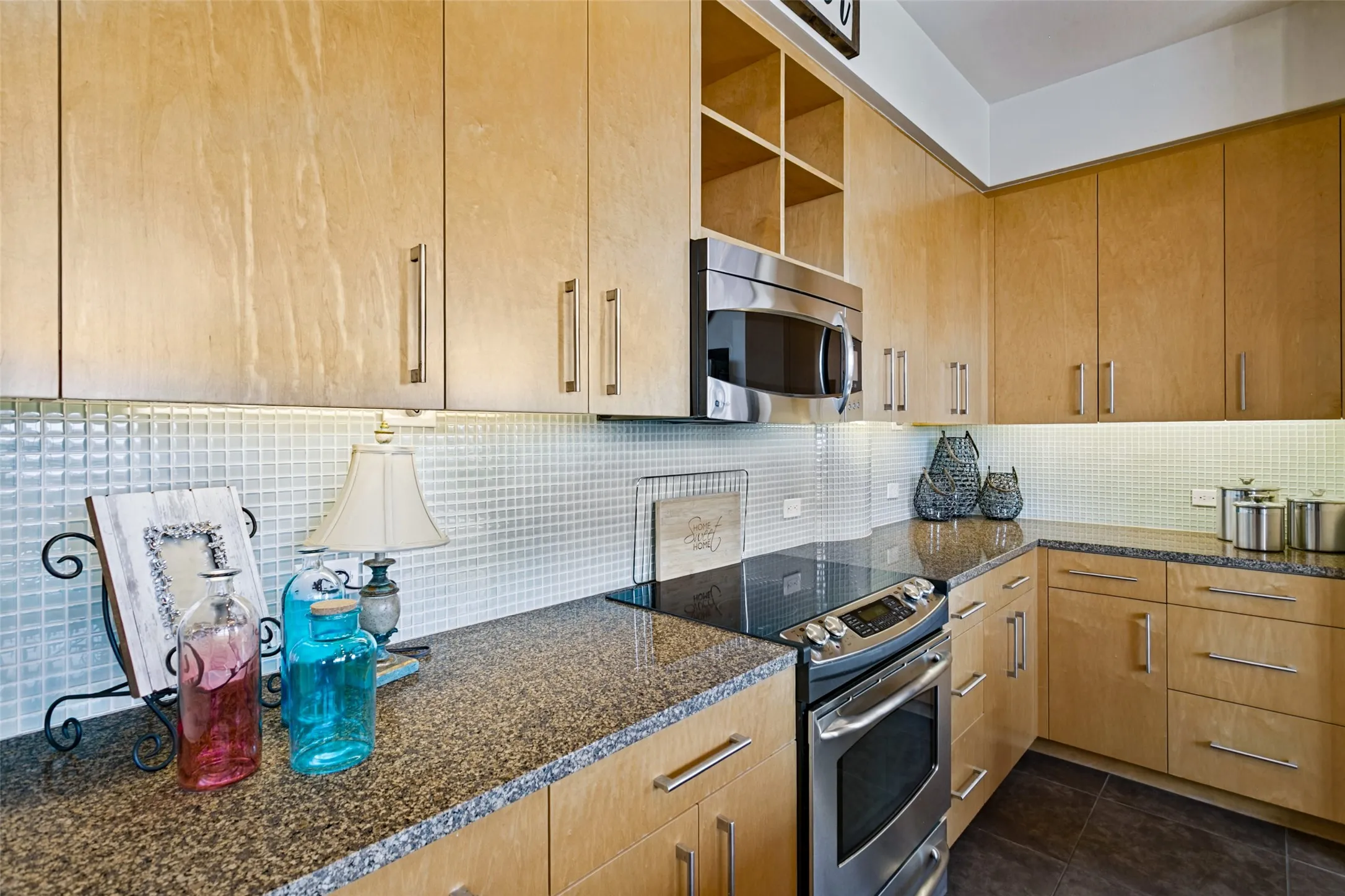 Condominium For Sale in Tarrant County , 2600 W 7th Street 2540, Fort Worth, Texas 76107, 2 Bedroom, 3 Bathroom, 2 Garage spaces, 1,654 Sqft, built in 1928, mls#21390773, Real Estate Agent in Fort Worth, Homes For Sale in Tarrant county, Homes For Sale in Fort Worth, Realtor in Fort Worth Texas, Real Estate Brokerage Independent Realty Texas, Luminita Cordes Realtor