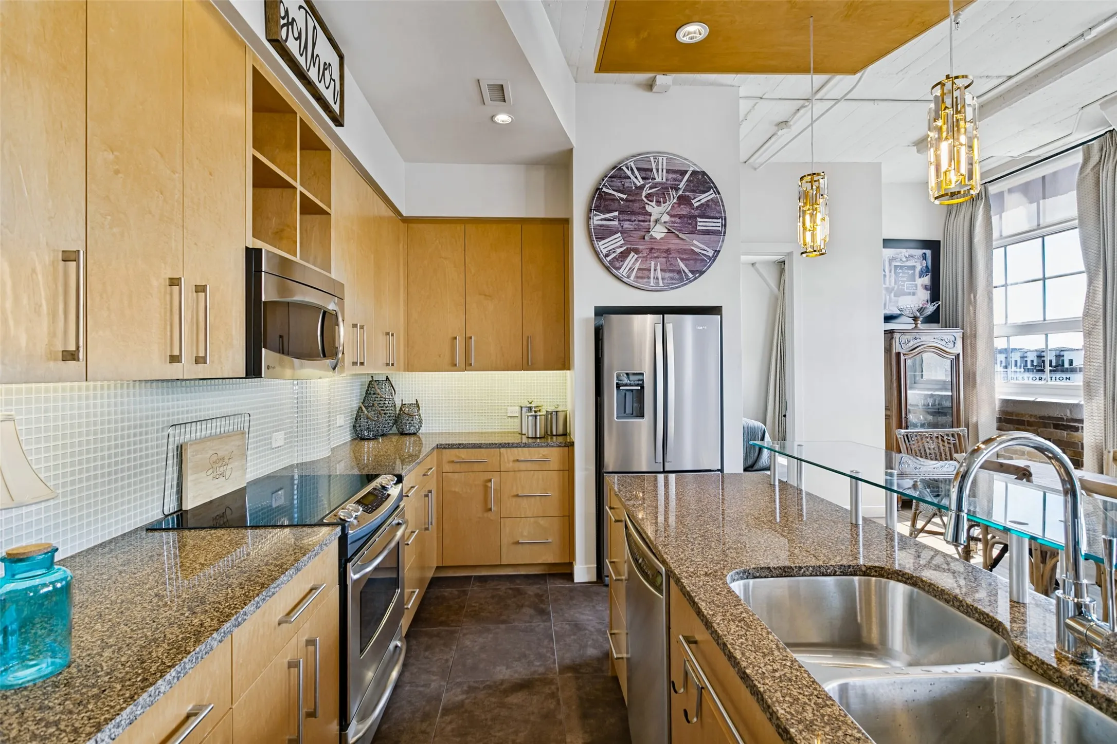 Condominium For Sale in Tarrant County , 2600 W 7th Street 2540, Fort Worth, Texas 76107, 2 Bedroom, 3 Bathroom, 2 Garage spaces, 1,654 Sqft, built in 1928, mls#21390773, Real Estate Agent in Fort Worth, Homes For Sale in Tarrant county, Homes For Sale in Fort Worth, Realtor in Fort Worth Texas, Real Estate Brokerage Independent Realty Texas, Luminita Cordes Realtor