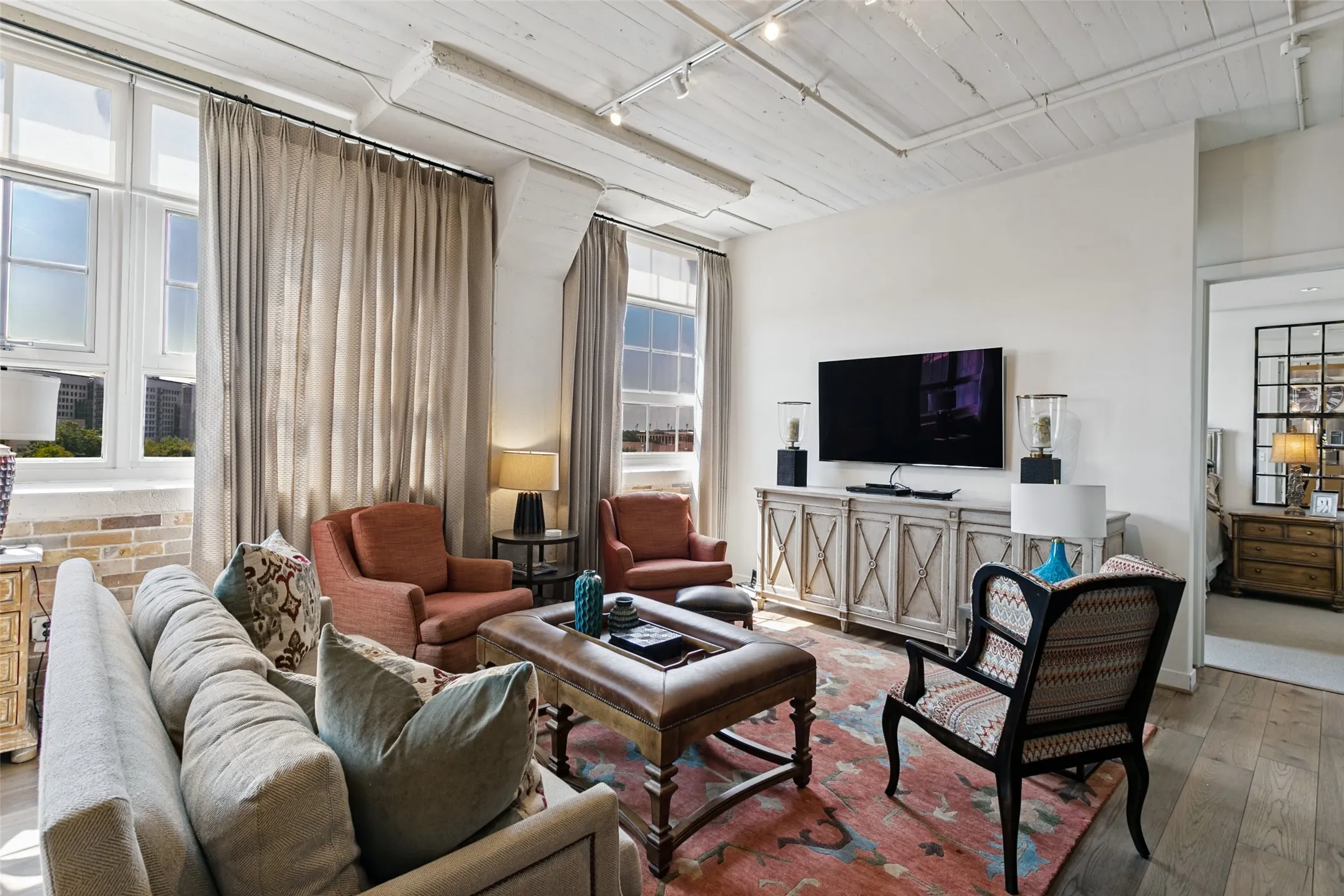 Condominium For Sale in Tarrant County , 2600 W 7th Street 2540, Fort Worth, Texas 76107, 2 Bedroom, 3 Bathroom, 2 Garage spaces, 1,654 Sqft, built in 1928, mls#21390773, Real Estate Agent in Fort Worth, Homes For Sale in Tarrant county, Homes For Sale in Fort Worth, Realtor in Fort Worth Texas, Real Estate Brokerage Independent Realty Texas, Luminita Cordes Realtor