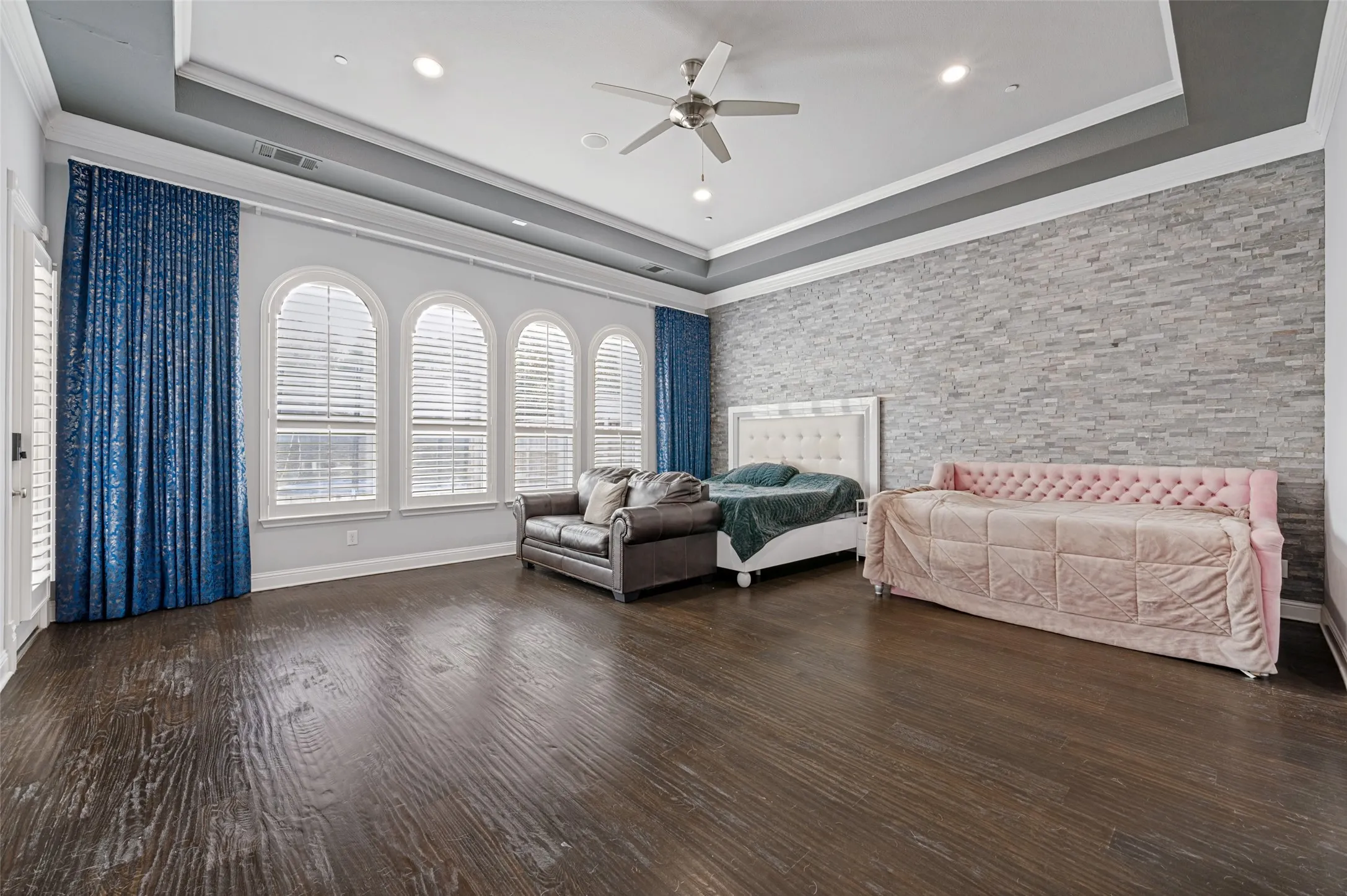 Single Family Residence For Sale in Collin County , 11854 Verona Court, Frisco, Texas 75035, 5 Bedroom, 5 Bathroom, 6 Garage spaces, 6,188 Sqft, built in 2013, mls#21393789, Real Estate Agent in Frisco, Homes For Sale in Collin county, Homes For Sale in Frisco, Realtor in Frisco Texas, Real Estate Brokerage Independent Realty Texas, Luminita Cordes Realtor