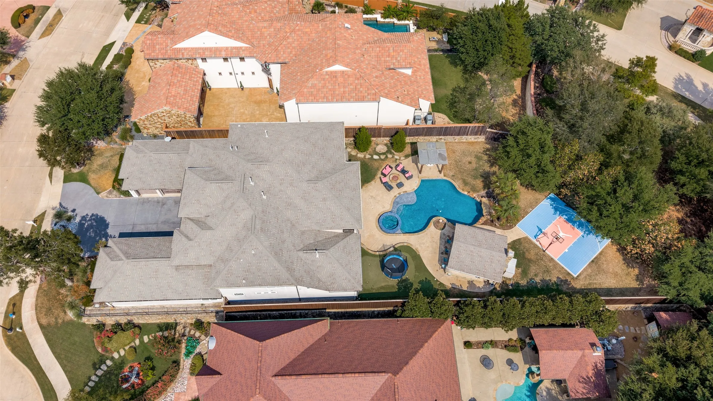 Single Family Residence For Sale in Collin County , 11854 Verona Court, Frisco, Texas 75035, 5 Bedroom, 5 Bathroom, 6 Garage spaces, 6,188 Sqft, built in 2013, mls#21393789, Real Estate Agent in Frisco, Homes For Sale in Collin county, Homes For Sale in Frisco, Realtor in Frisco Texas, Real Estate Brokerage Independent Realty Texas, Luminita Cordes Realtor