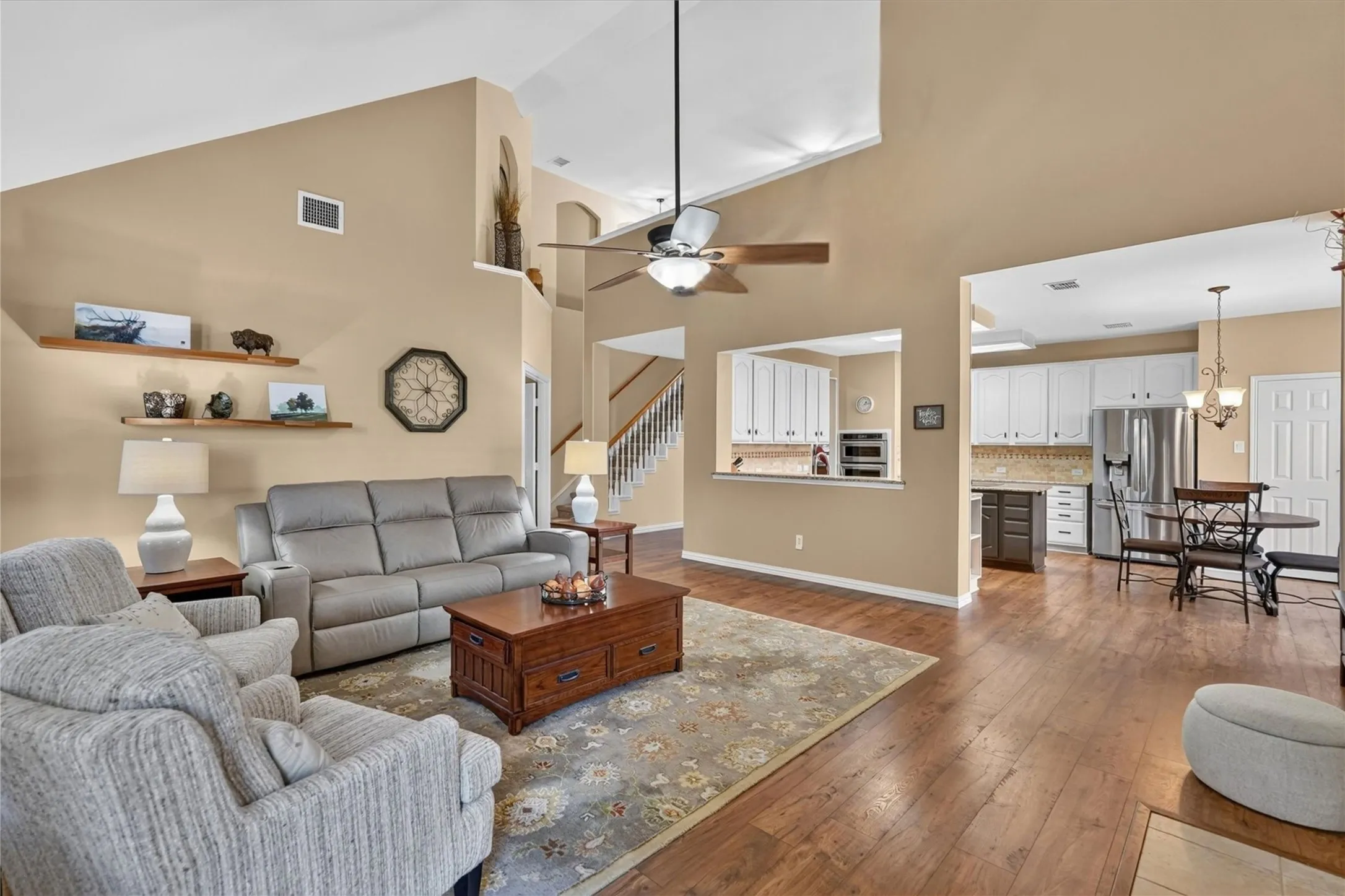 Single Family Residence For Sale in Collin County , 3636 Bent Ridge Drive, Plano, Texas 75074, 3 Bedroom, 3 Bathroom, 2 Garage spaces, 2,920 Sqft, built in 1998, mls#21393032, Real Estate Agent in Plano, Homes For Sale in Collin county, Homes For Sale in Plano, Realtor in Plano Texas, Real Estate Brokerage Independent Realty Texas, Luminita Cordes Realtor