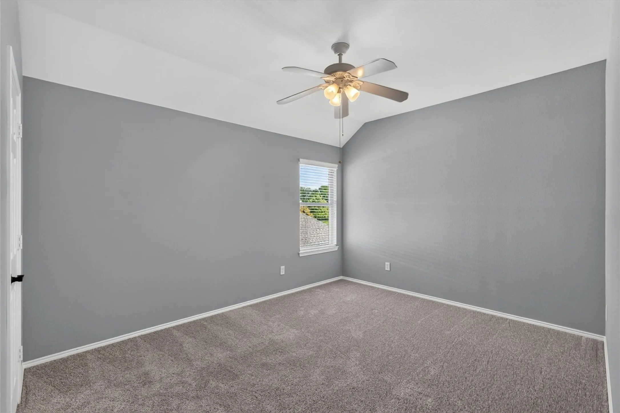Single Family Residence For Sale in Collin County , 3636 Bent Ridge Drive, Plano, Texas 75074, 3 Bedroom, 3 Bathroom, 2 Garage spaces, 2,920 Sqft, built in 1998, mls#21393032, Real Estate Agent in Plano, Homes For Sale in Collin county, Homes For Sale in Plano, Realtor in Plano Texas, Real Estate Brokerage Independent Realty Texas, Luminita Cordes Realtor
