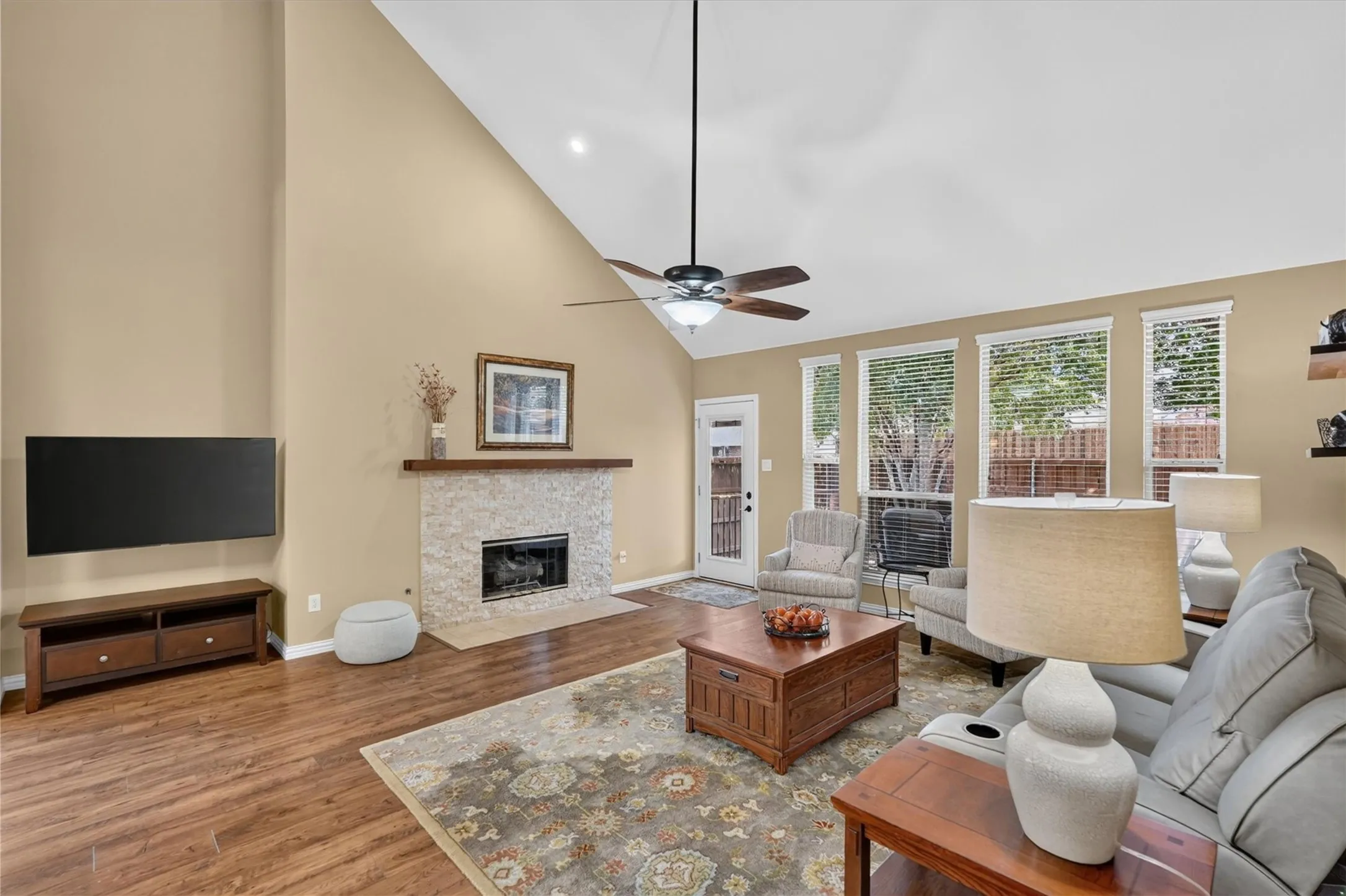 Single Family Residence For Sale in Collin County , 3636 Bent Ridge Drive, Plano, Texas 75074, 3 Bedroom, 3 Bathroom, 2 Garage spaces, 2,920 Sqft, built in 1998, mls#21393032, Real Estate Agent in Plano, Homes For Sale in Collin county, Homes For Sale in Plano, Realtor in Plano Texas, Real Estate Brokerage Independent Realty Texas, Luminita Cordes Realtor